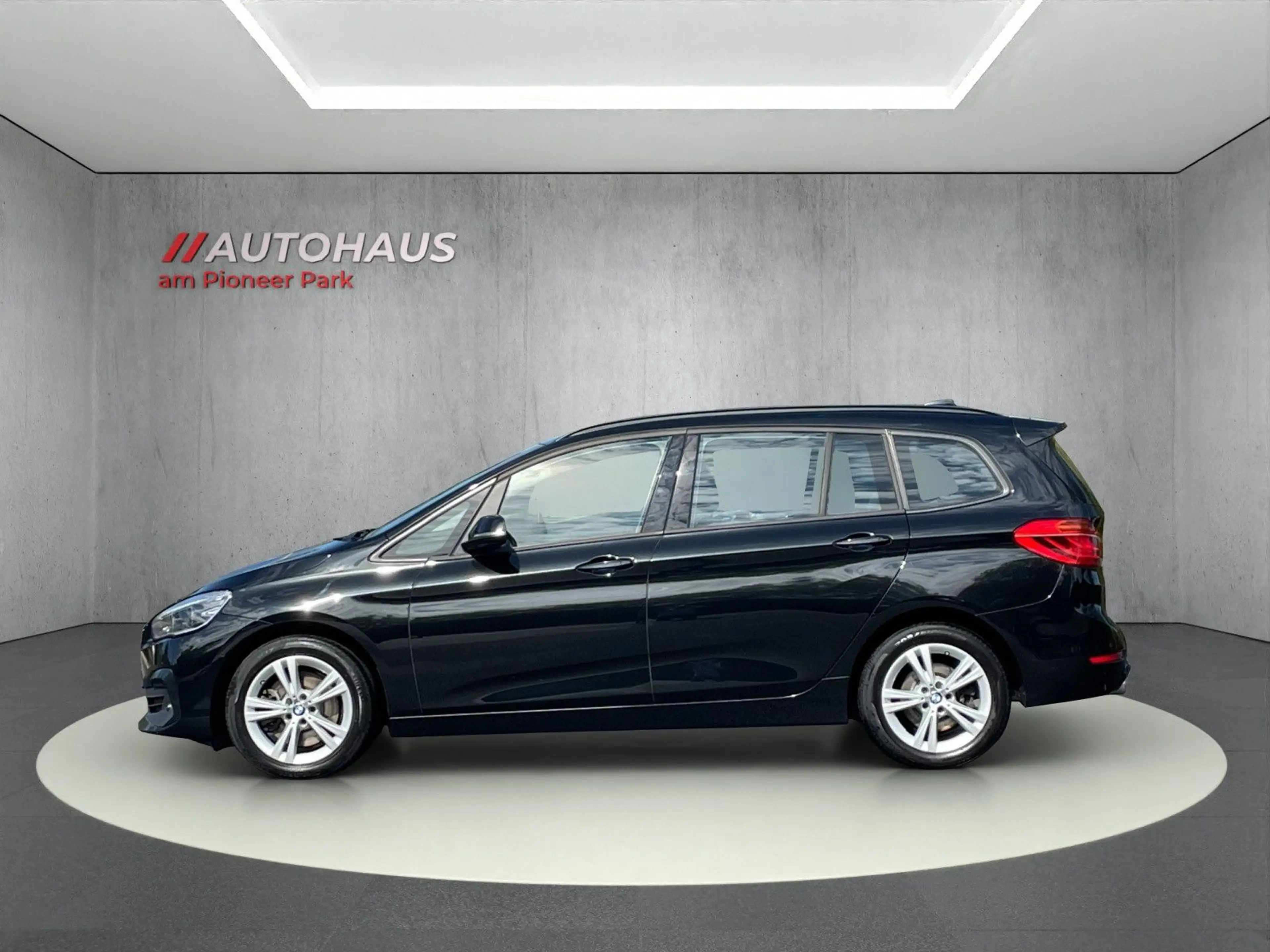 BMW 220 2 220d Advantage Aut.*LED*NAVI*KLIMA*GRA*PDC*SHZ — photo 2