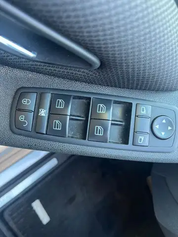 Mercedes-Benz B-Class view 9