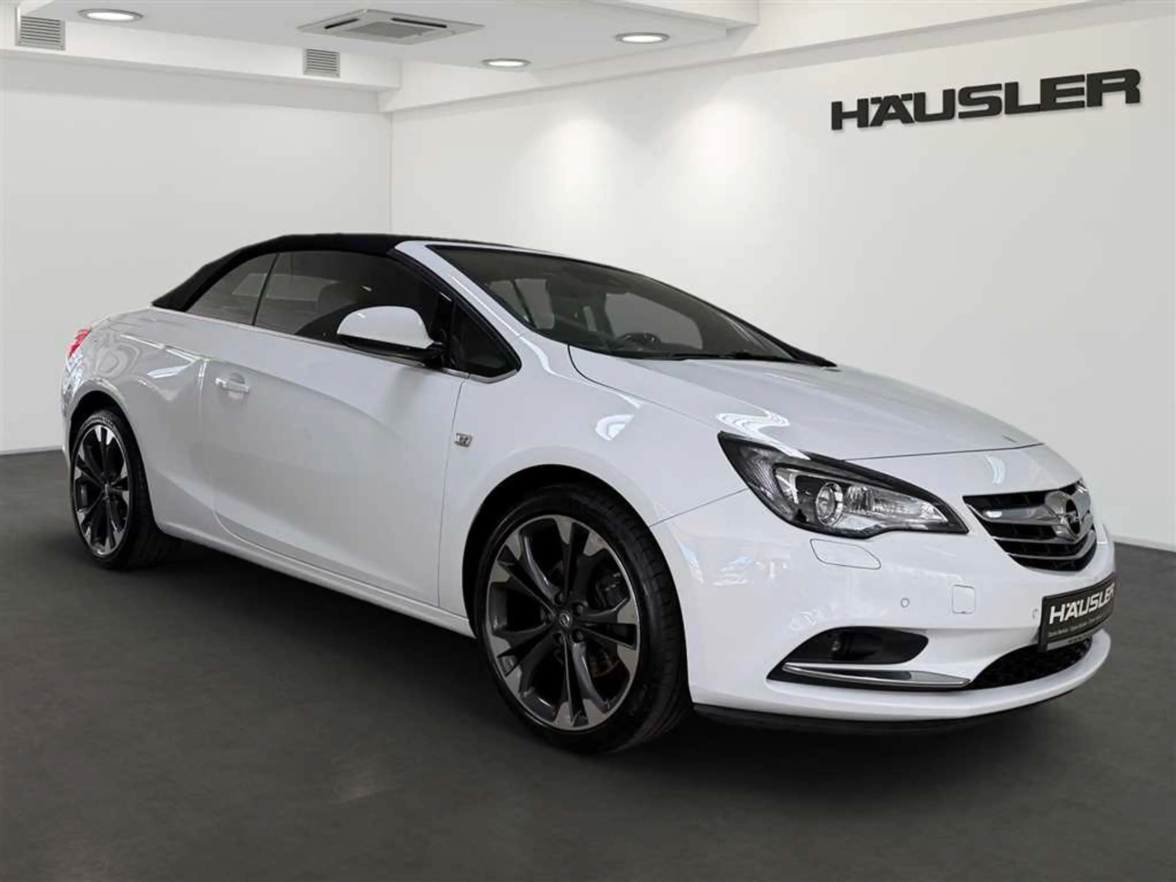 Opel Cascada Ultimate1.6TNavi Kamera PDC SHZ  Leder — photo 2