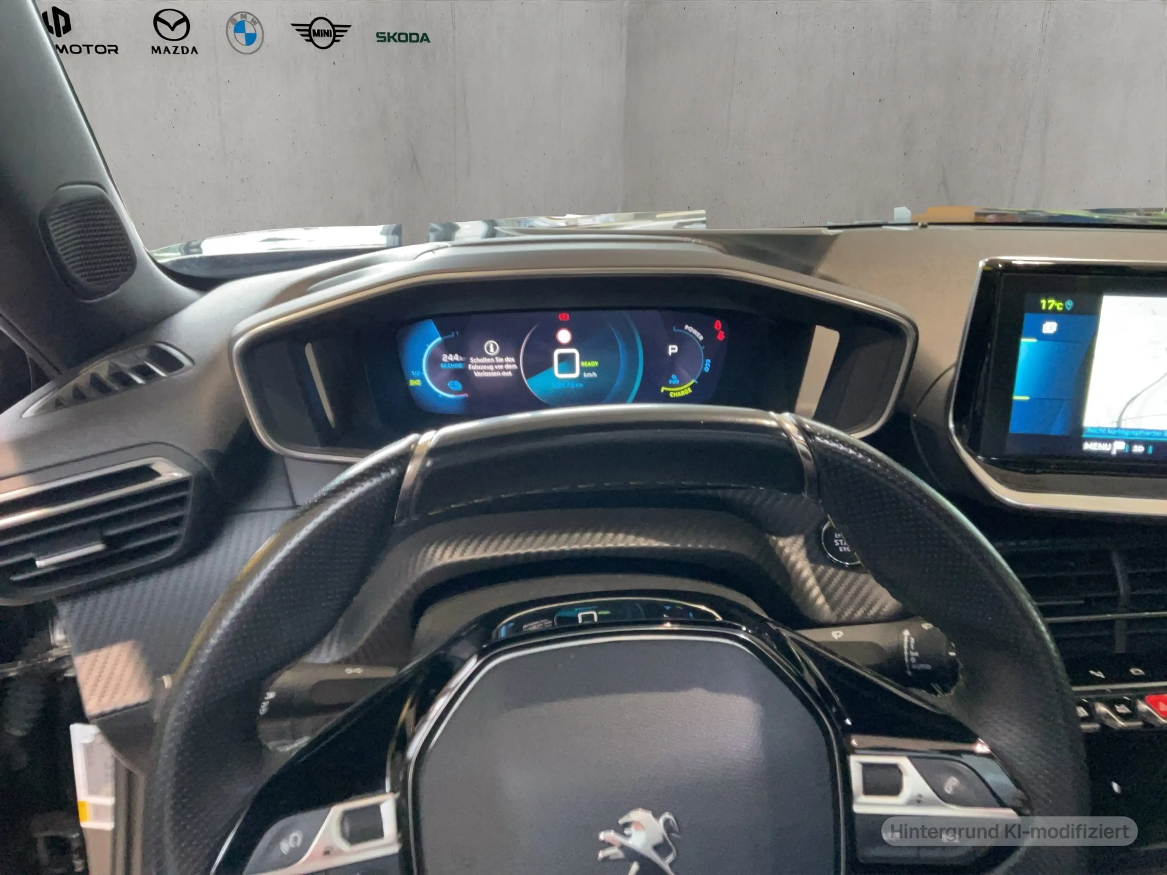 Peugeot e-2008 GT — photo 11