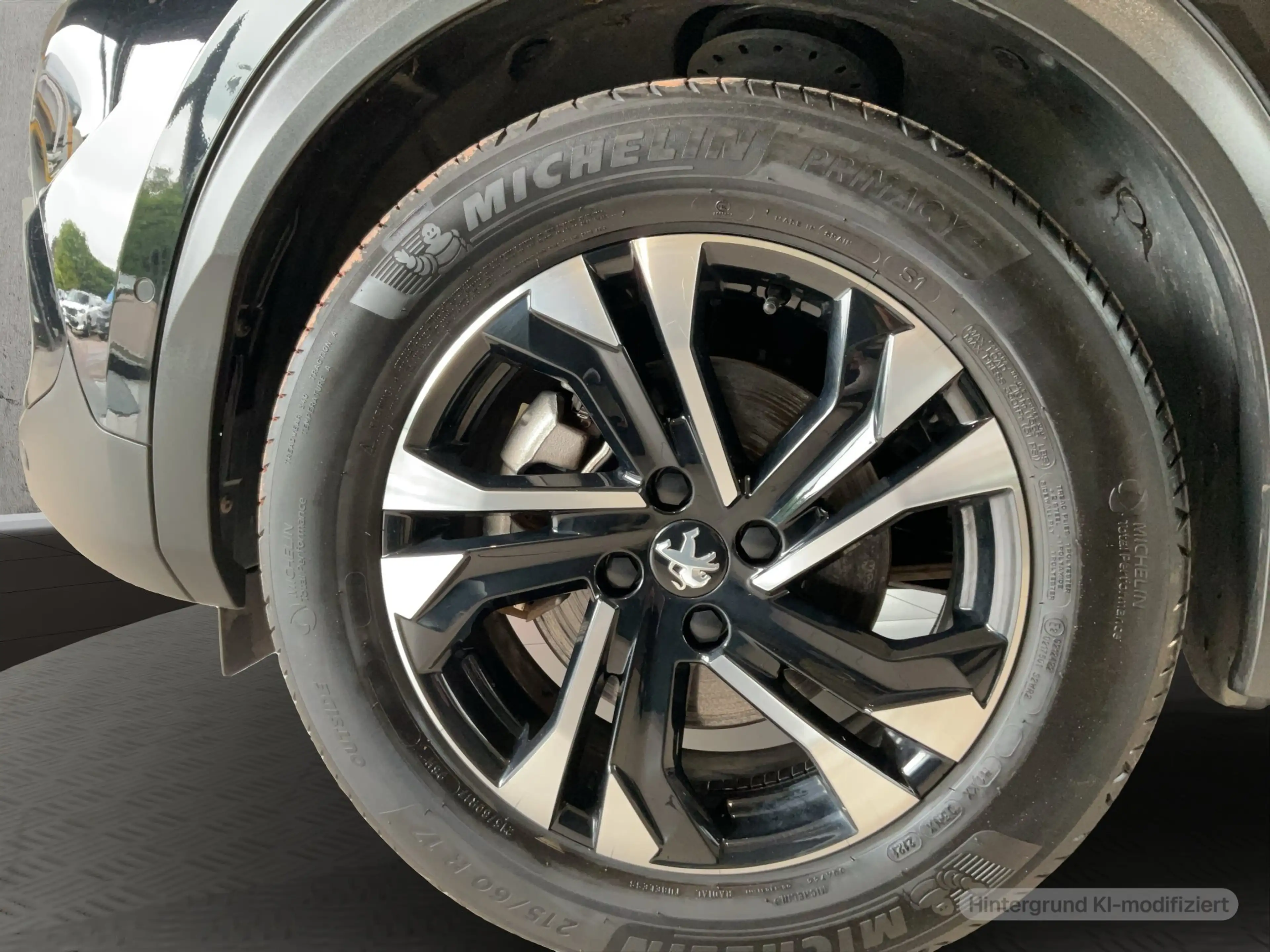 Peugeot e-2008 GT — photo 7