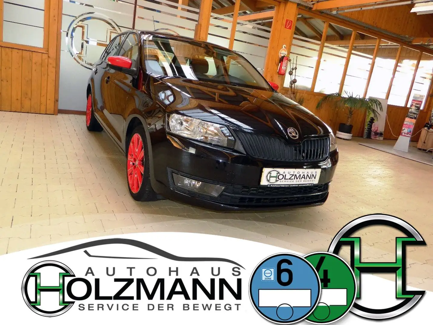 Skoda Rapid/Spaceback Spaceback 1.2 TSI Red & Grey/17"/Climatic Schwarz - 2