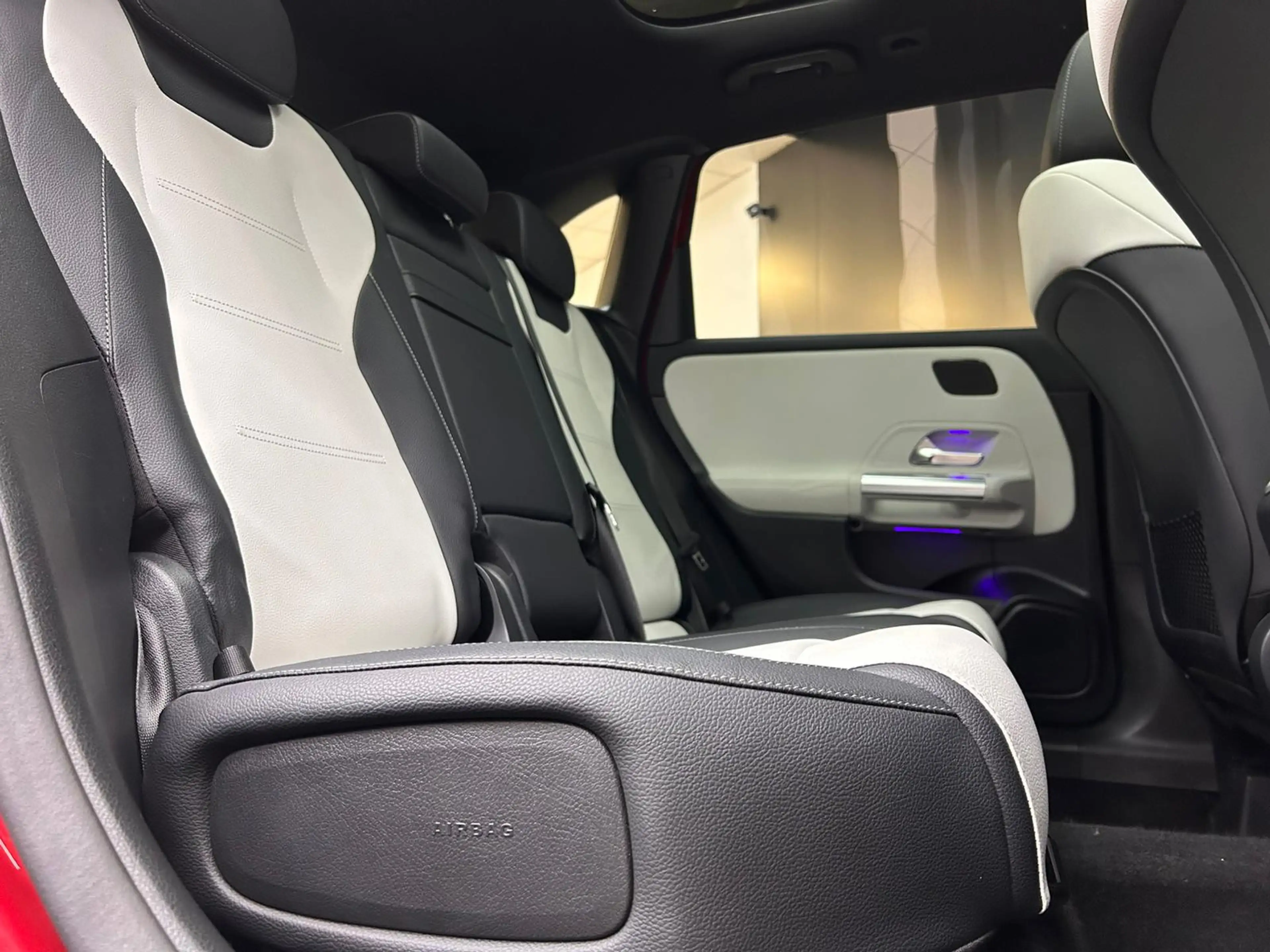 Mercedes-Benz B 220 d 9G 2X AMG Line WIDESC+STDHZ+LED+360+ACC+ — photo 11