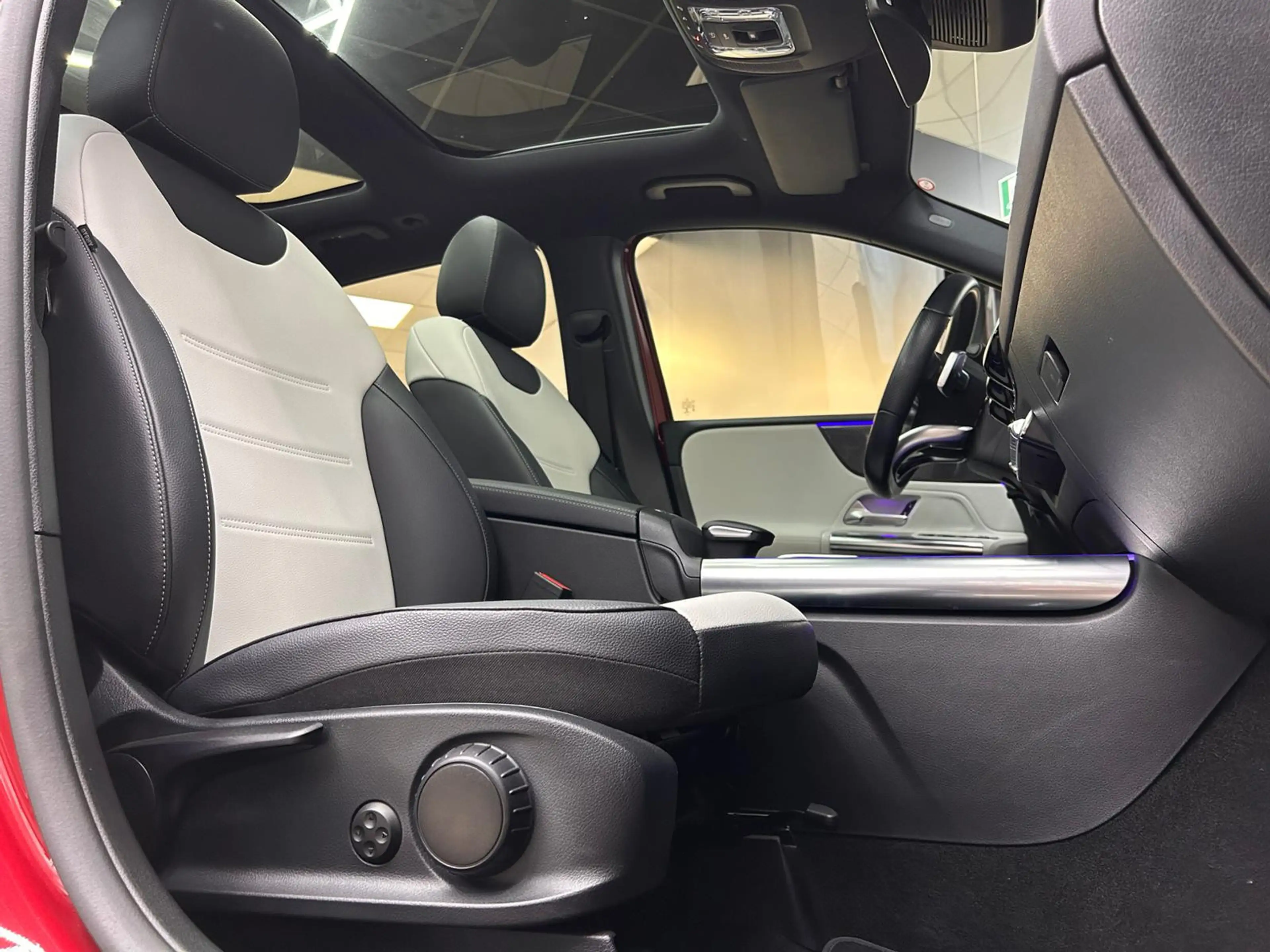Mercedes-Benz B 220 d 9G 2X AMG Line WIDESC+STDHZ+LED+360+ACC+ — photo 9