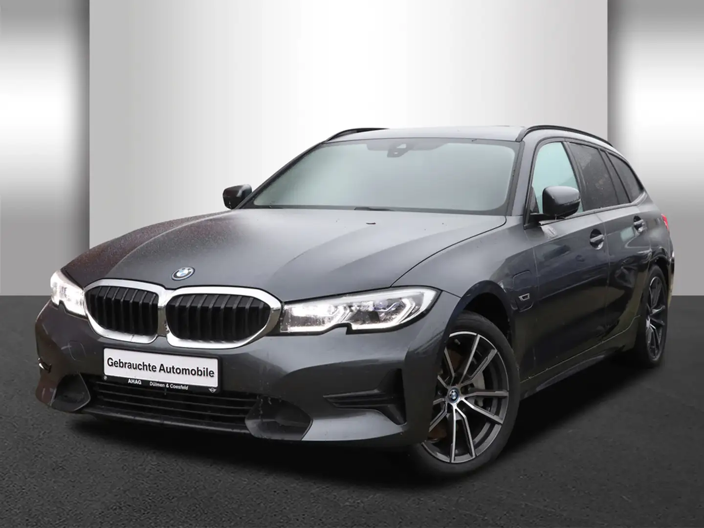 BMW 330 e xDrive Touring Sport Line Automatic Aut. Grau - 2