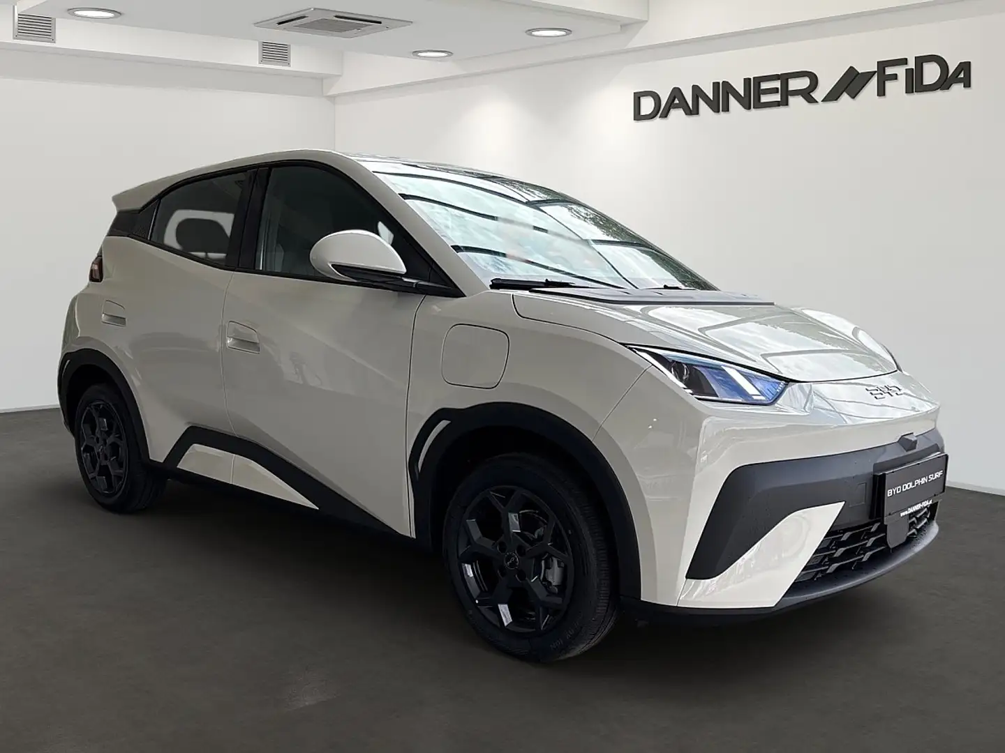 BYD Dolphin Surf 43,2 kWh Boost Österreich Paket Weiß - 2