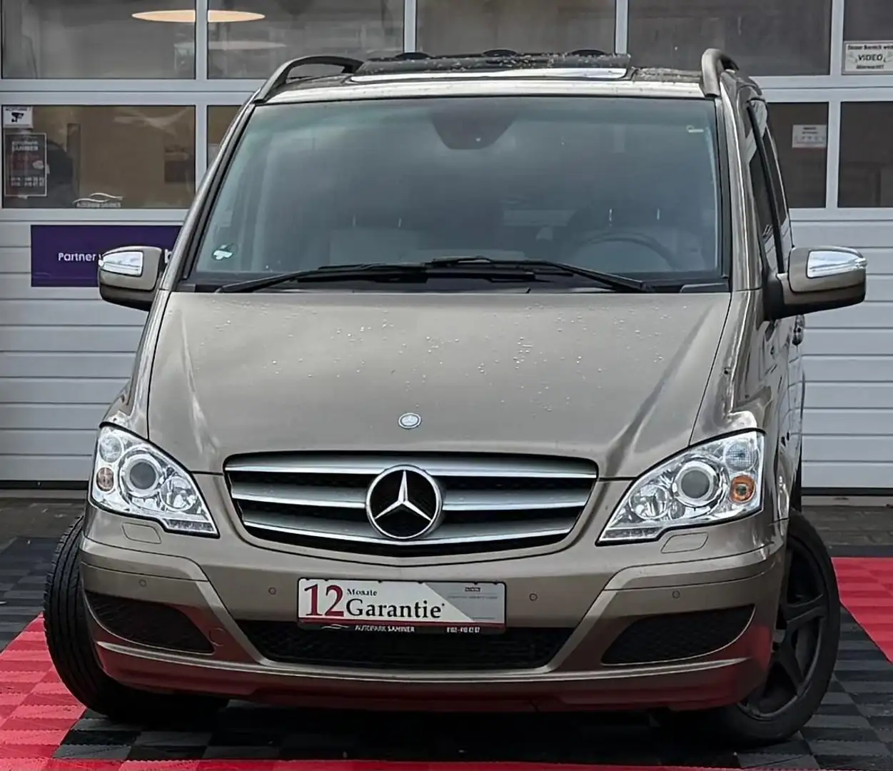 Mercedes-Benz Viano 3.0 CDI*TEMPOMAT*AHK*KLIMA*6.SITZER Beige - 1