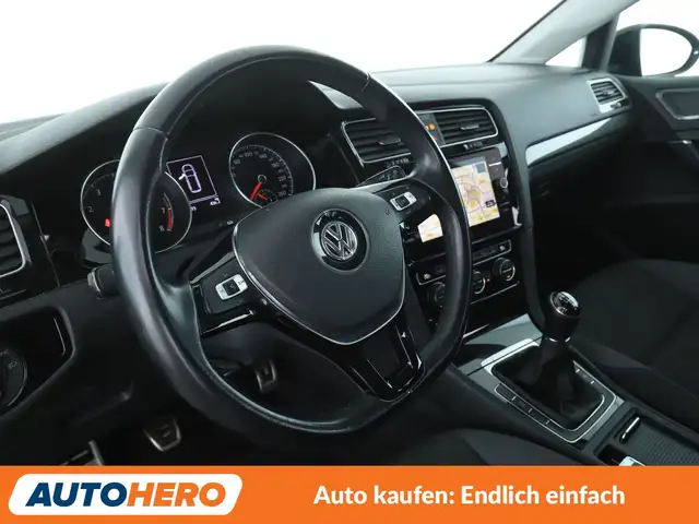 Volkswagen Golf view 11