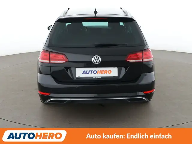 Volkswagen Golf view 5