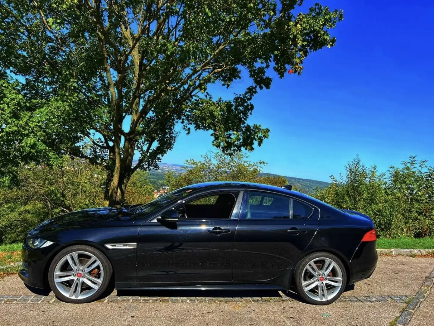 Jaguar XE 20d Aut. R-Sport - 1