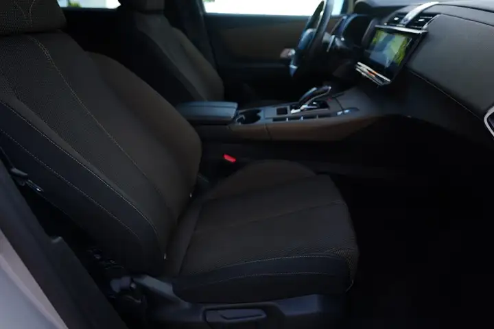DS 7 Crossback 2021, foto 13
