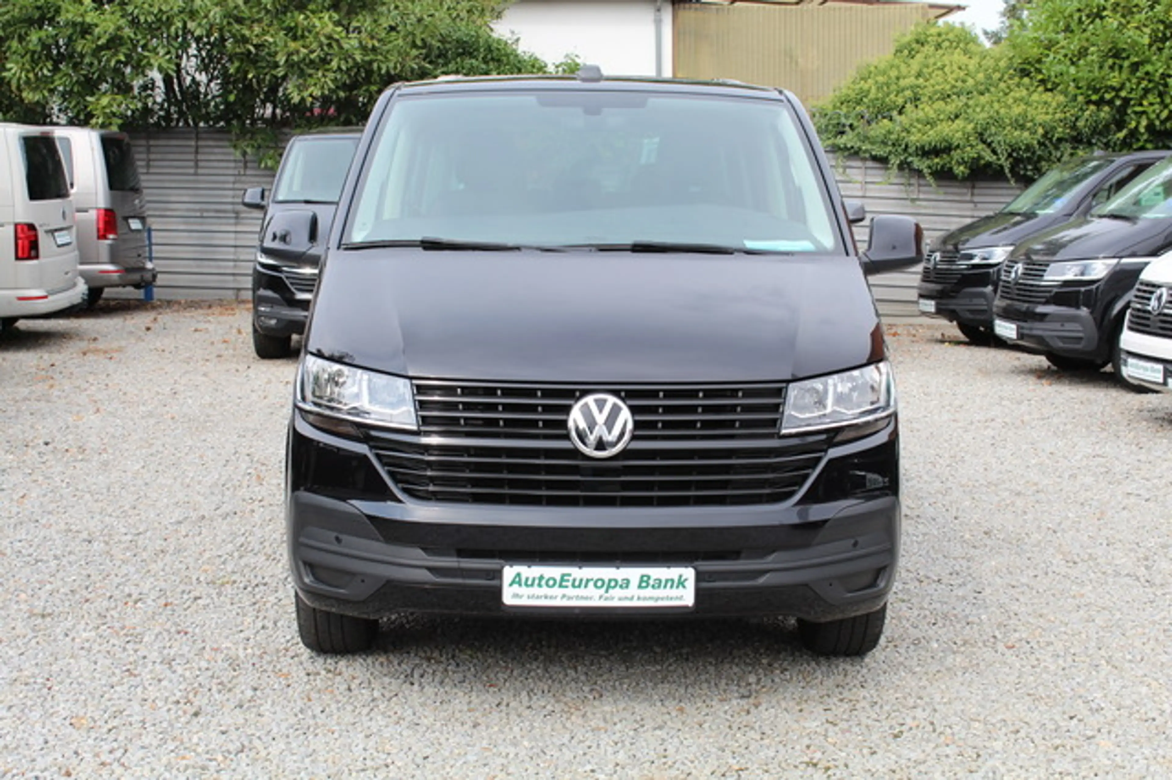 Volkswagen T6.1 Multivan Comfortline 150PS DSG AHK Standhzg — photo 2