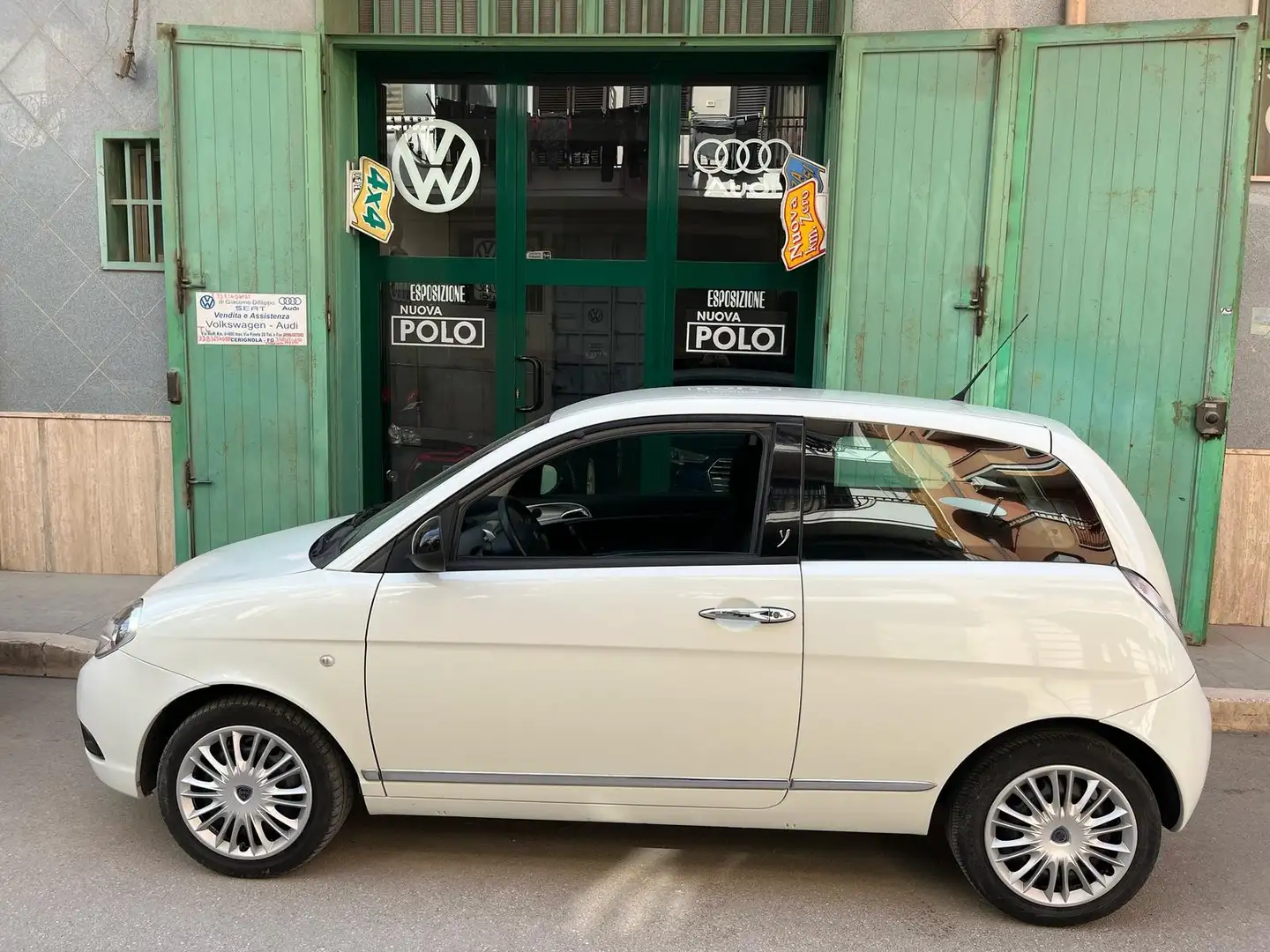 Lancia Ypsilon 1.2 8v Diva 69cv - 1