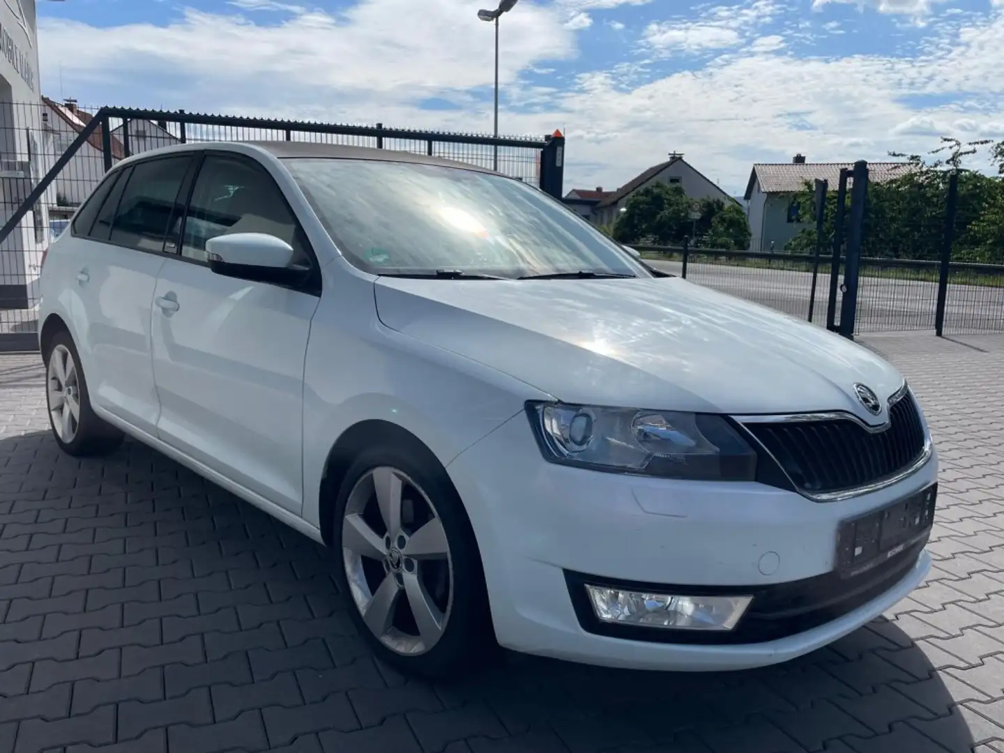 Skoda Joy Navi- Xenon- Alu- AHK - 2
