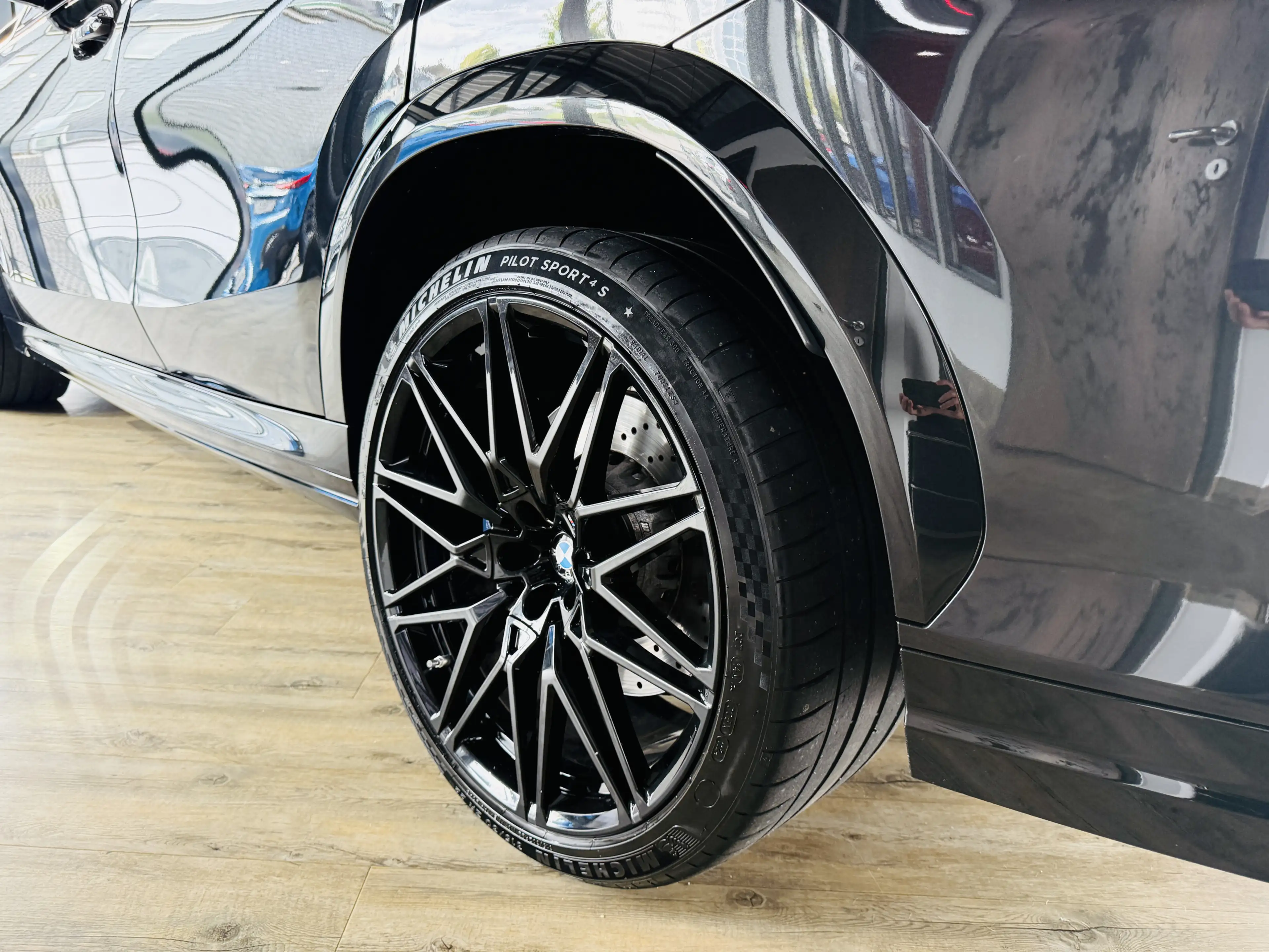 BMW X6 M Competition*360°*PANO*AHK*HUD*HARMAN KARDON — photo 14