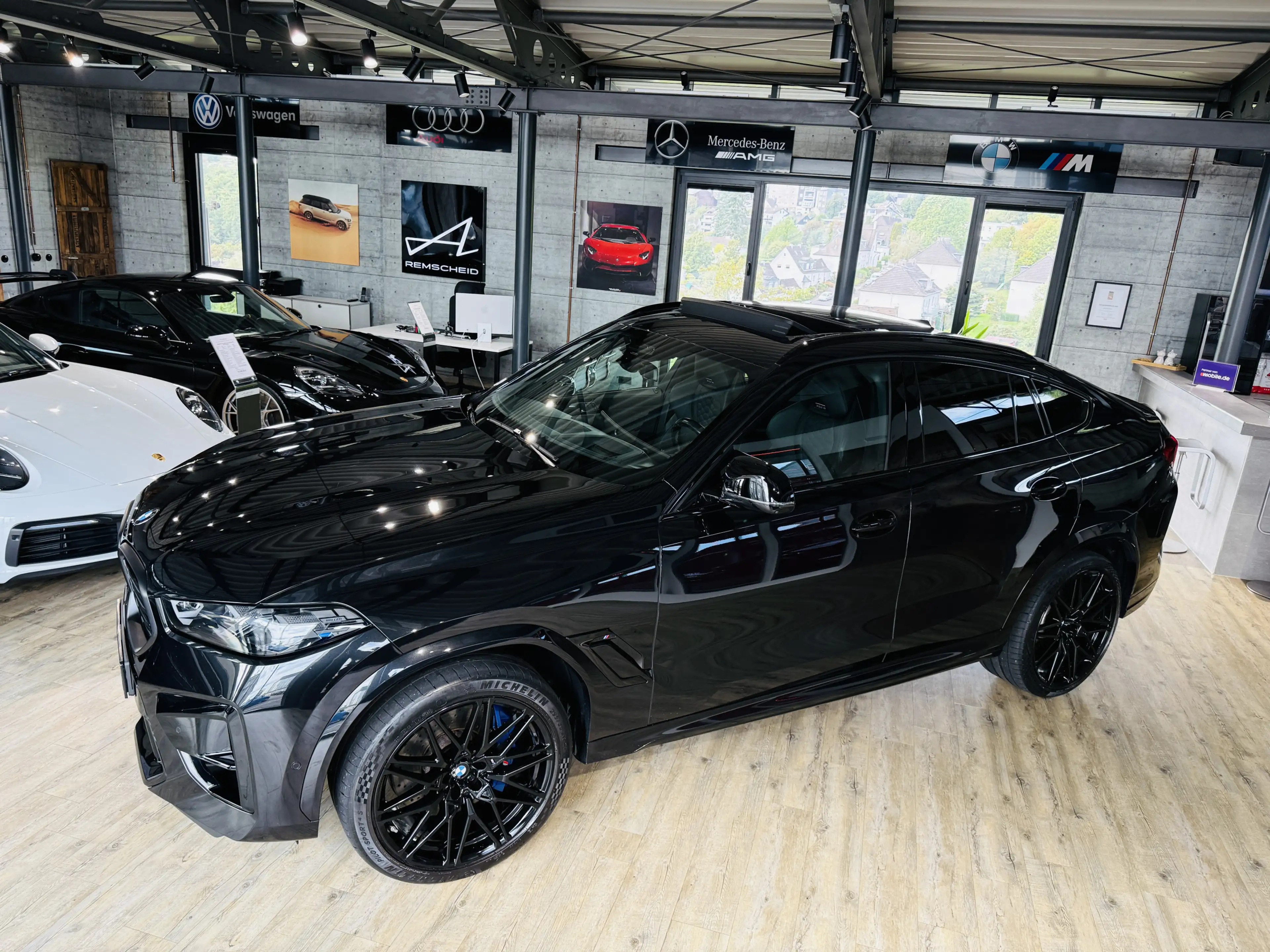 BMW X6 M Competition*360°*PANO*AHK*HUD*HARMAN KARDON — photo 3