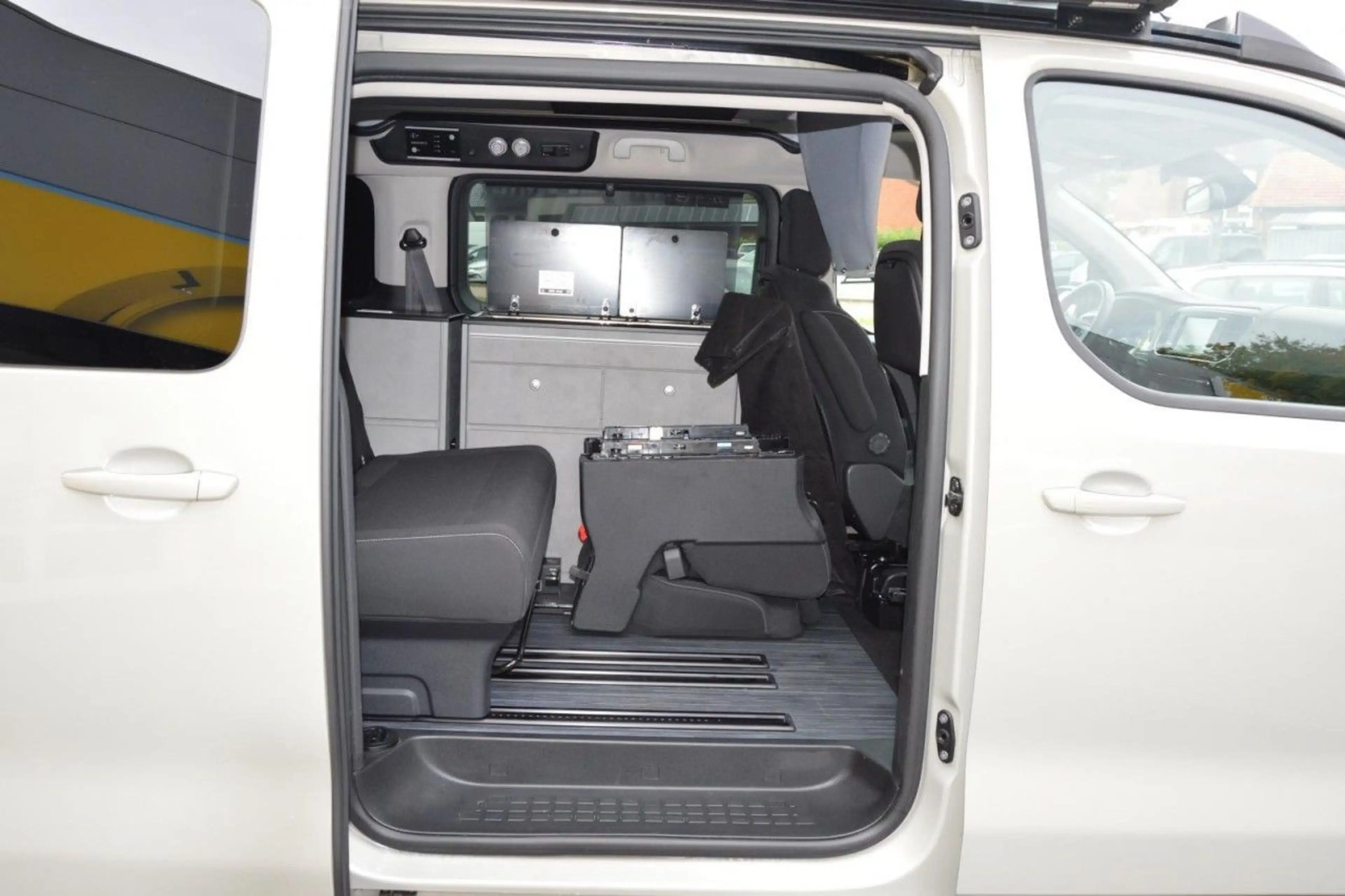 Opel Zafira Life Edition M — photo 10