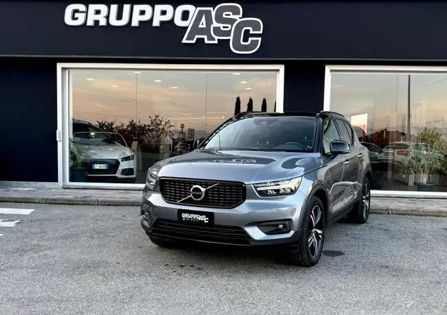 Volvo XC40 2.0 d3 150 CV R-design 4X4