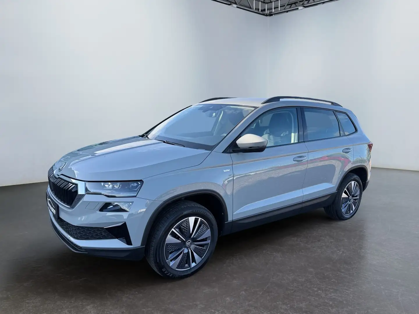 Skoda Karoq Tour 1.5 TSI ACT 4xSitzheiz,AHK,Rückfahrkam Grau - 2