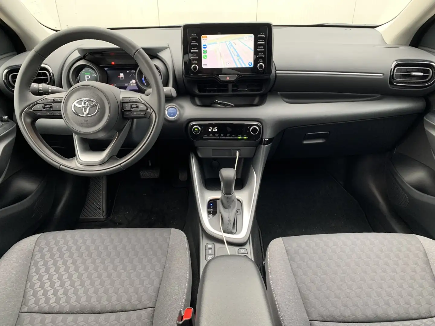 Toyota Yaris 1.5 Hybrid Dynamic 116pk Automaat | Navigatie | Ac Orange - 2