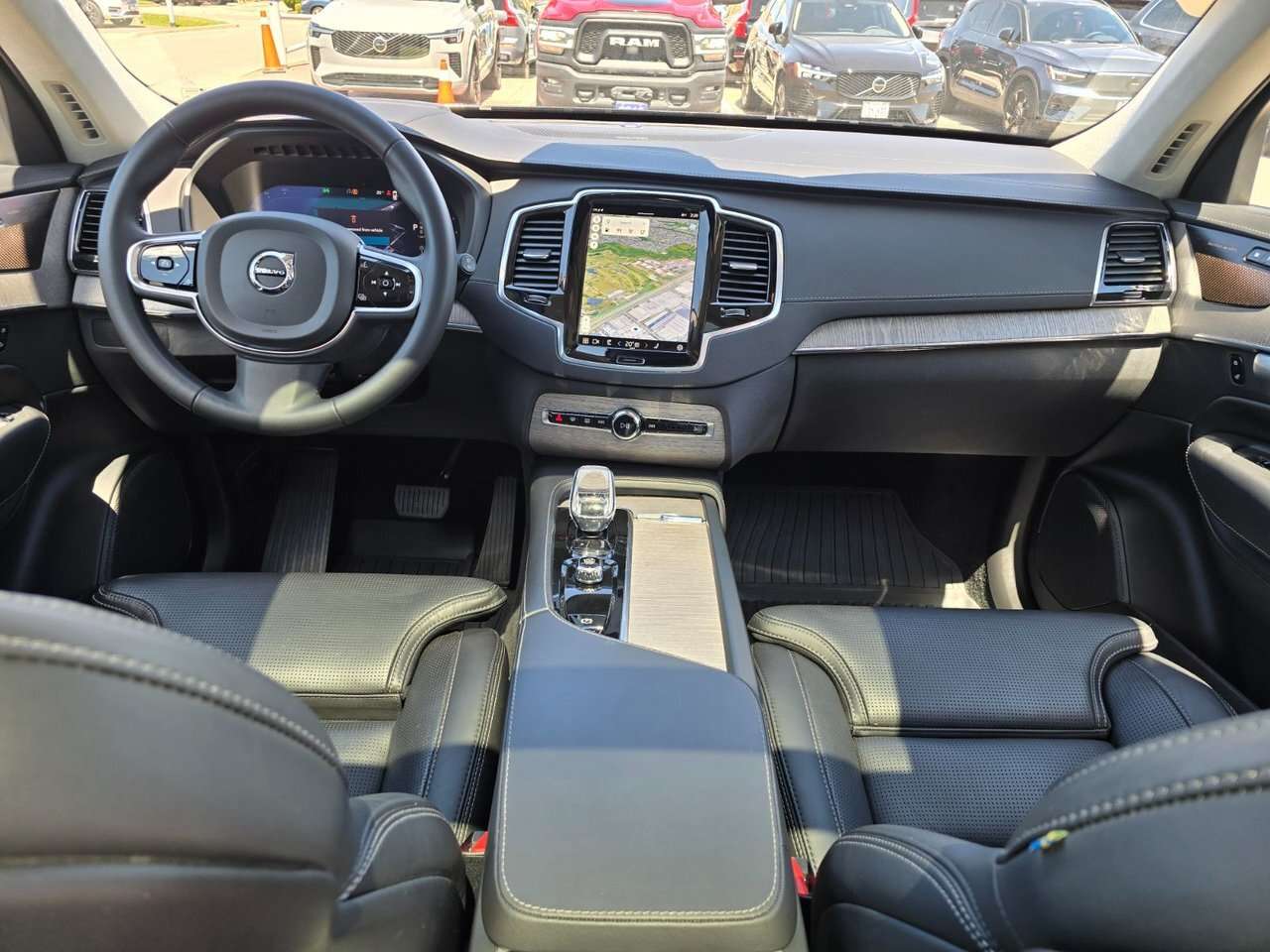 2024 Volvo XC90 UP TO *5YR/UNLIMITED KM WARRANTY... alt 5