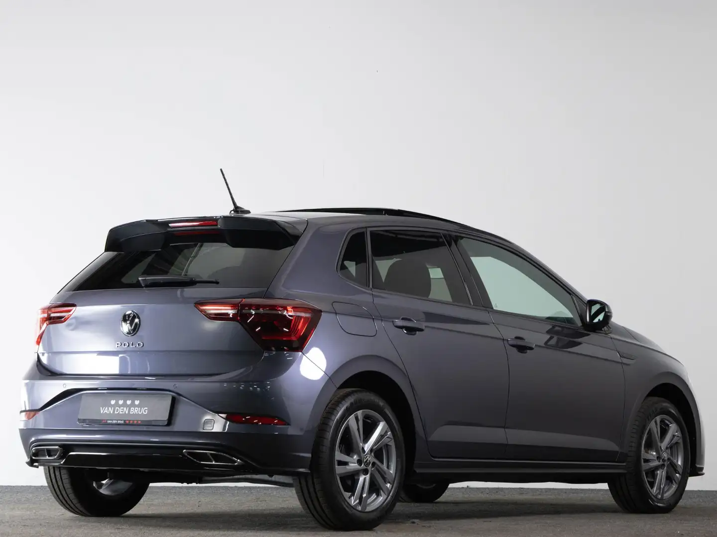 Volkswagen Polo R-Line 1.0 TSI 95 PK DSG | LED Matrix IQ | Panoram Grijs - 2