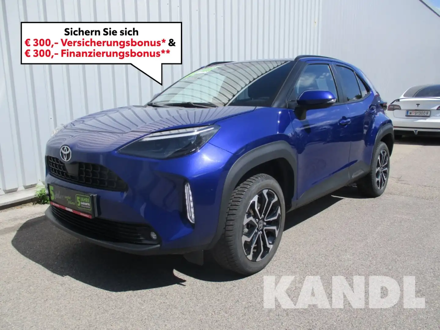 Toyota Yaris Cross 1.5 VVT-i Hybrid Active Drive Aut. Blau - 1