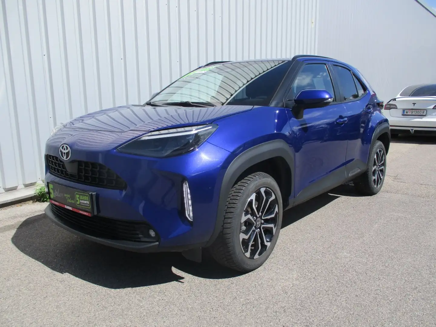 Toyota Yaris Cross 1.5 VVT-i Hybrid Active Drive Aut. Blau - 2