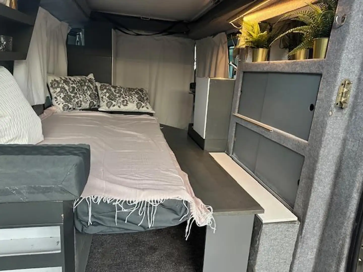 Opel VIVARO-2 2.5CDTI automaat camper Gris - 2