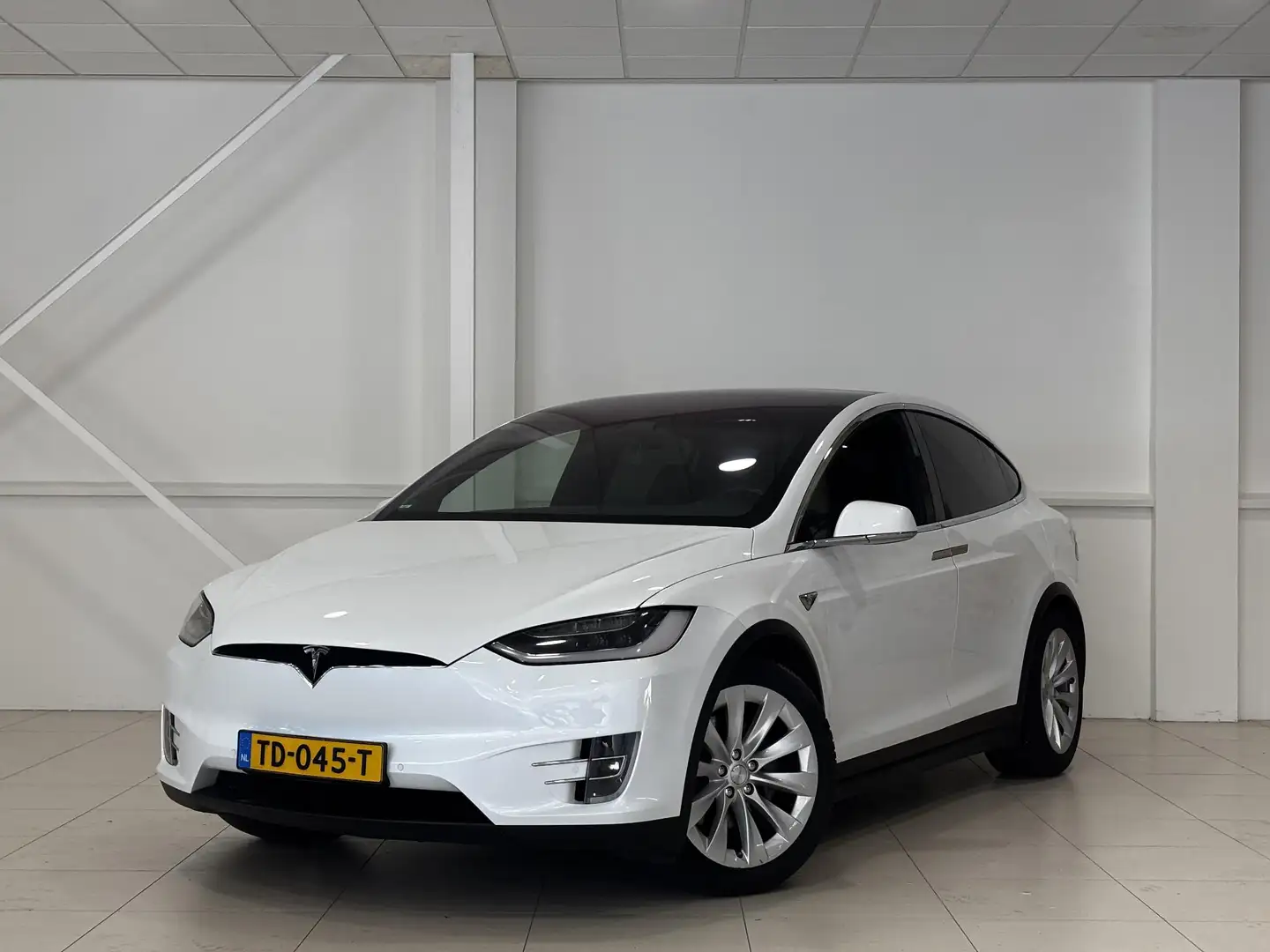 Tesla Model X 75D Base 7p. 7 Persoons | Autopilot | Trekhaak | 8 Wit - 1