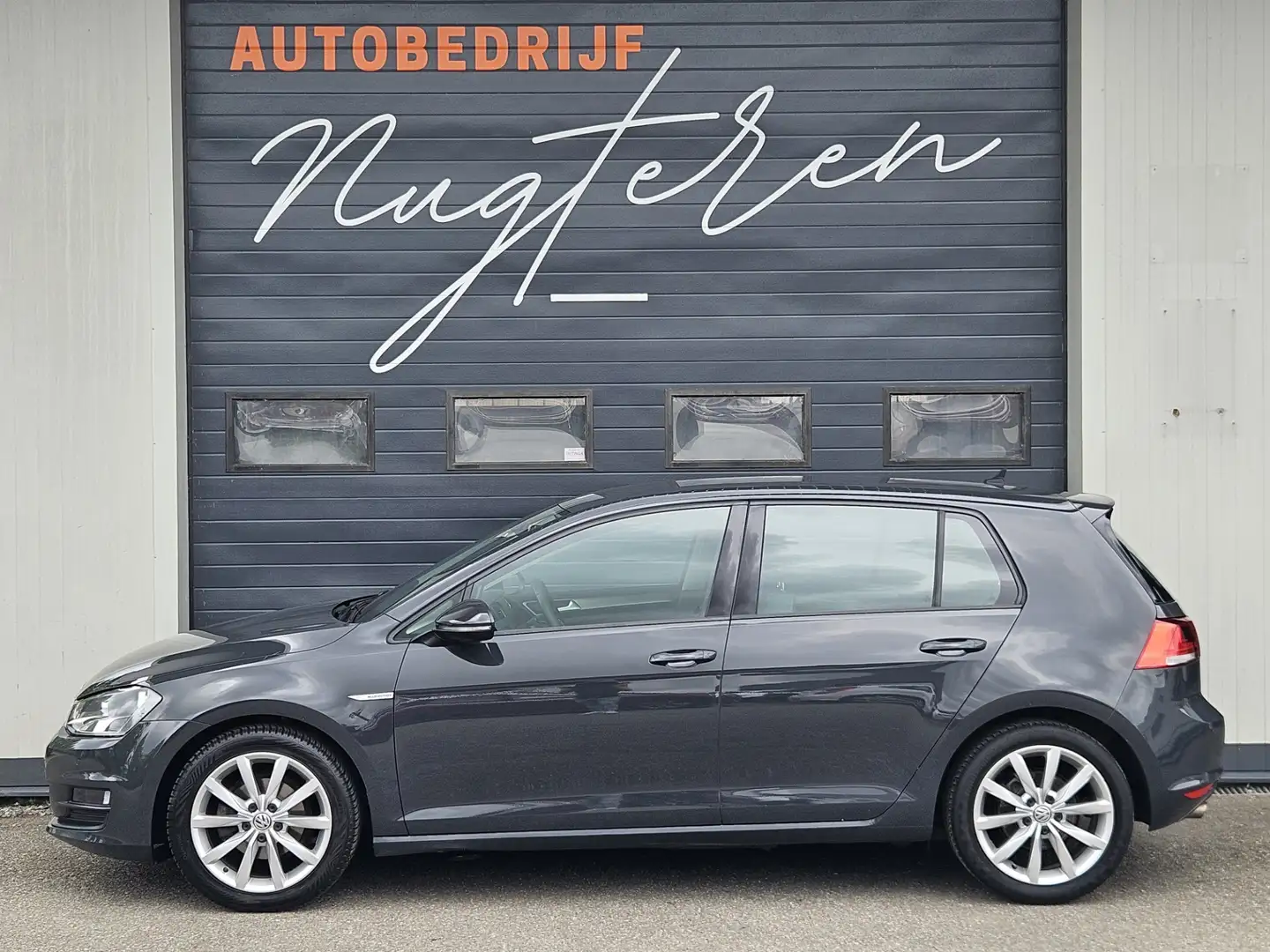 Volkswagen Golf 1.0 TSI Comfortline 5 Drs|Clima|Cruise|Navi Gris - 2