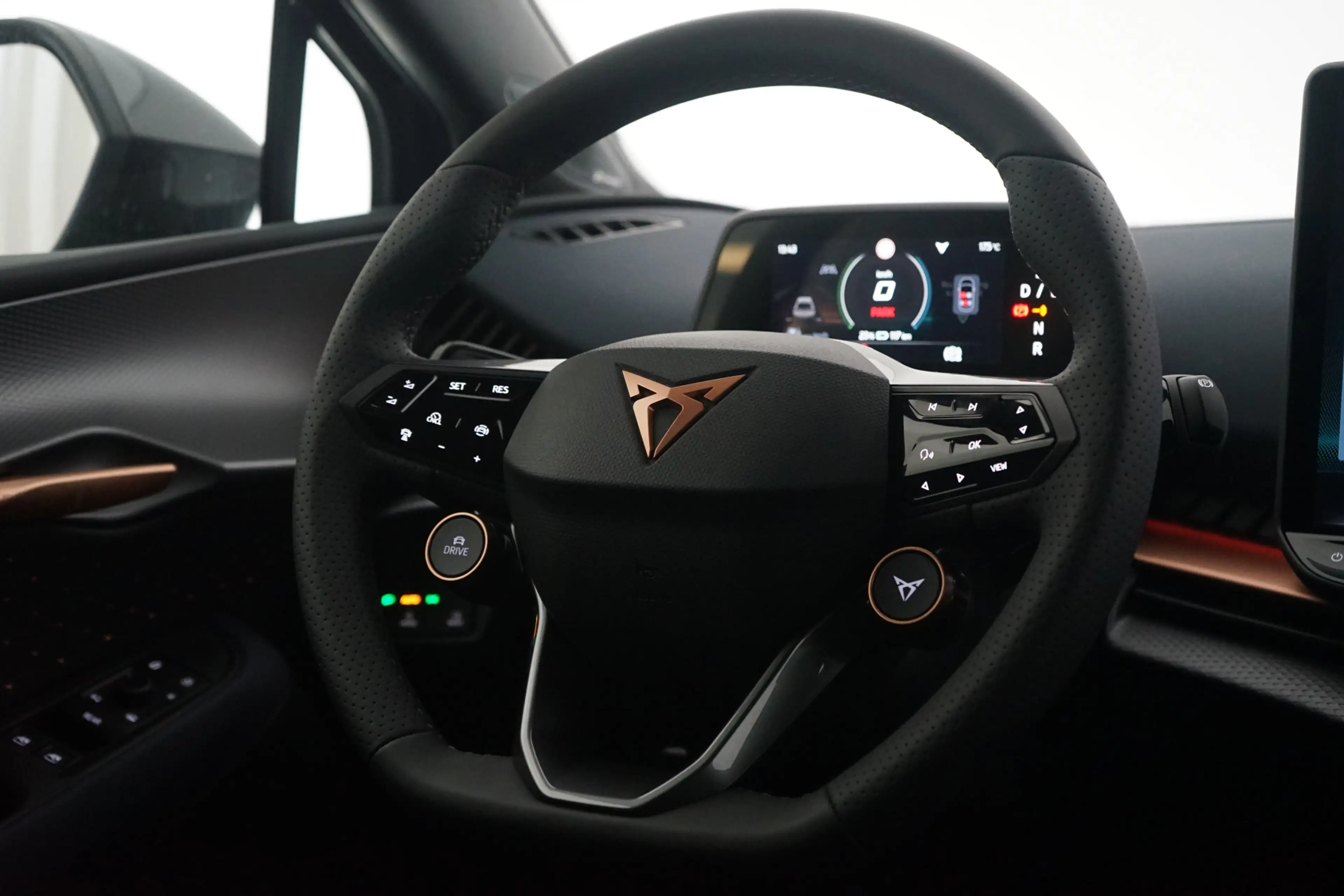 CUPRA Tavascan Business 82 kWh 286PK, 360gr. Camera, Stoelverwarm — photo 15