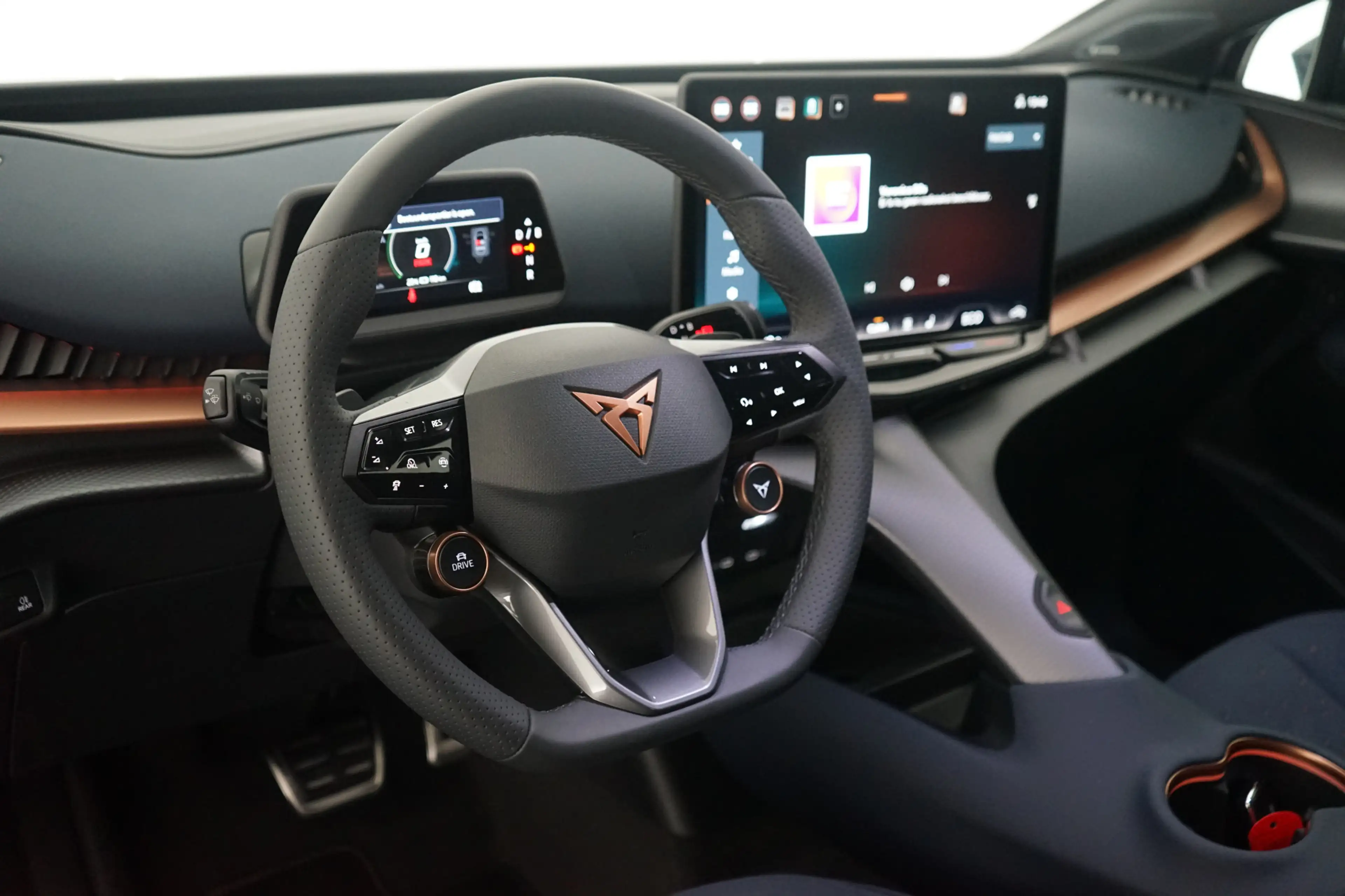 CUPRA Tavascan Business 82 kWh 286PK, 360gr. Camera, Stoelverwarm — photo 12