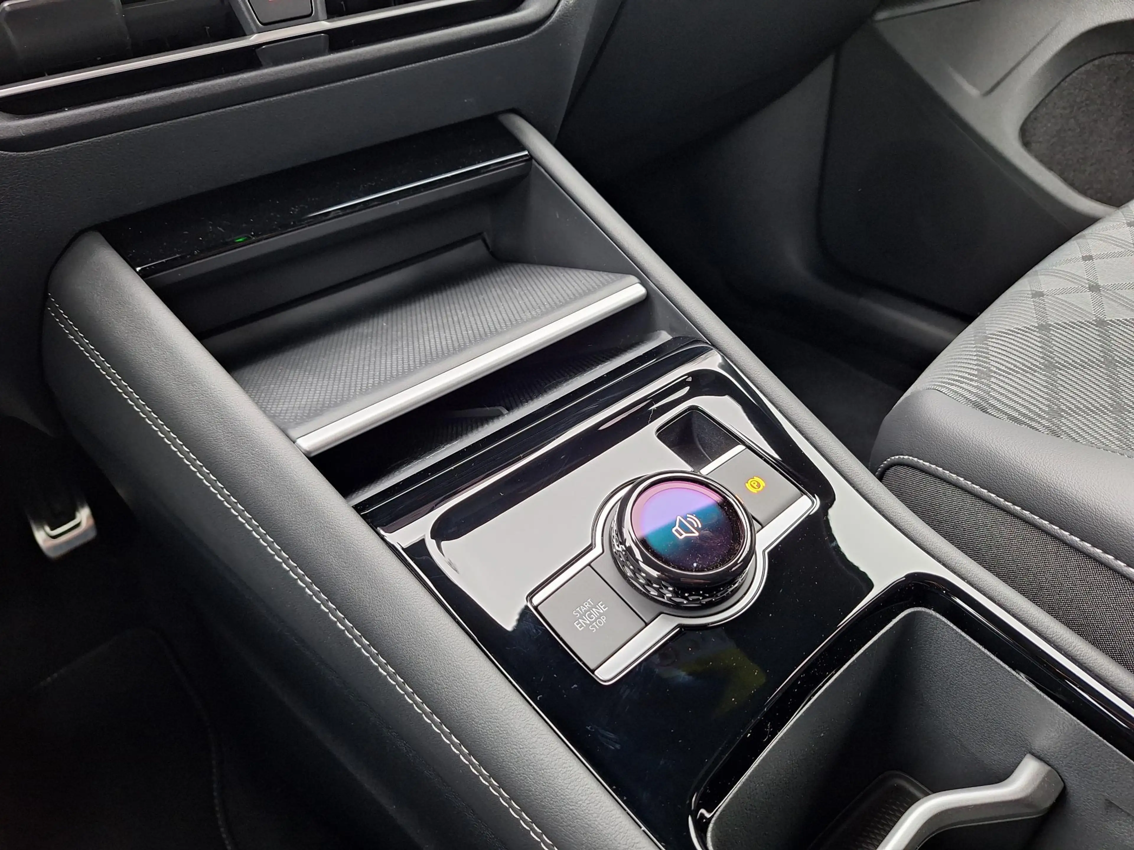 Volkswagen Tiguan Hybrid 272pk DSG R-Line (Pano,Trekhaak,Camera,Navi — photo 28