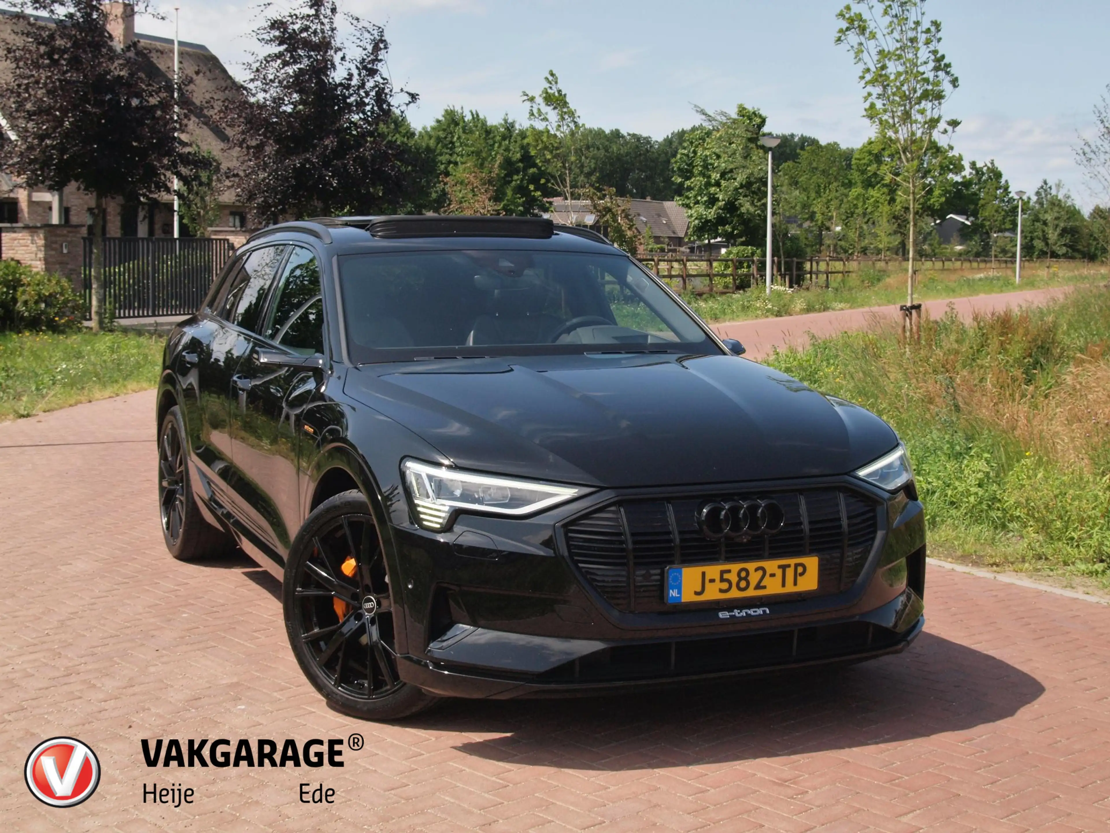 Audi e-tron e-tron 55 quattro 95 kWh | Panoramadak | 360 Camer