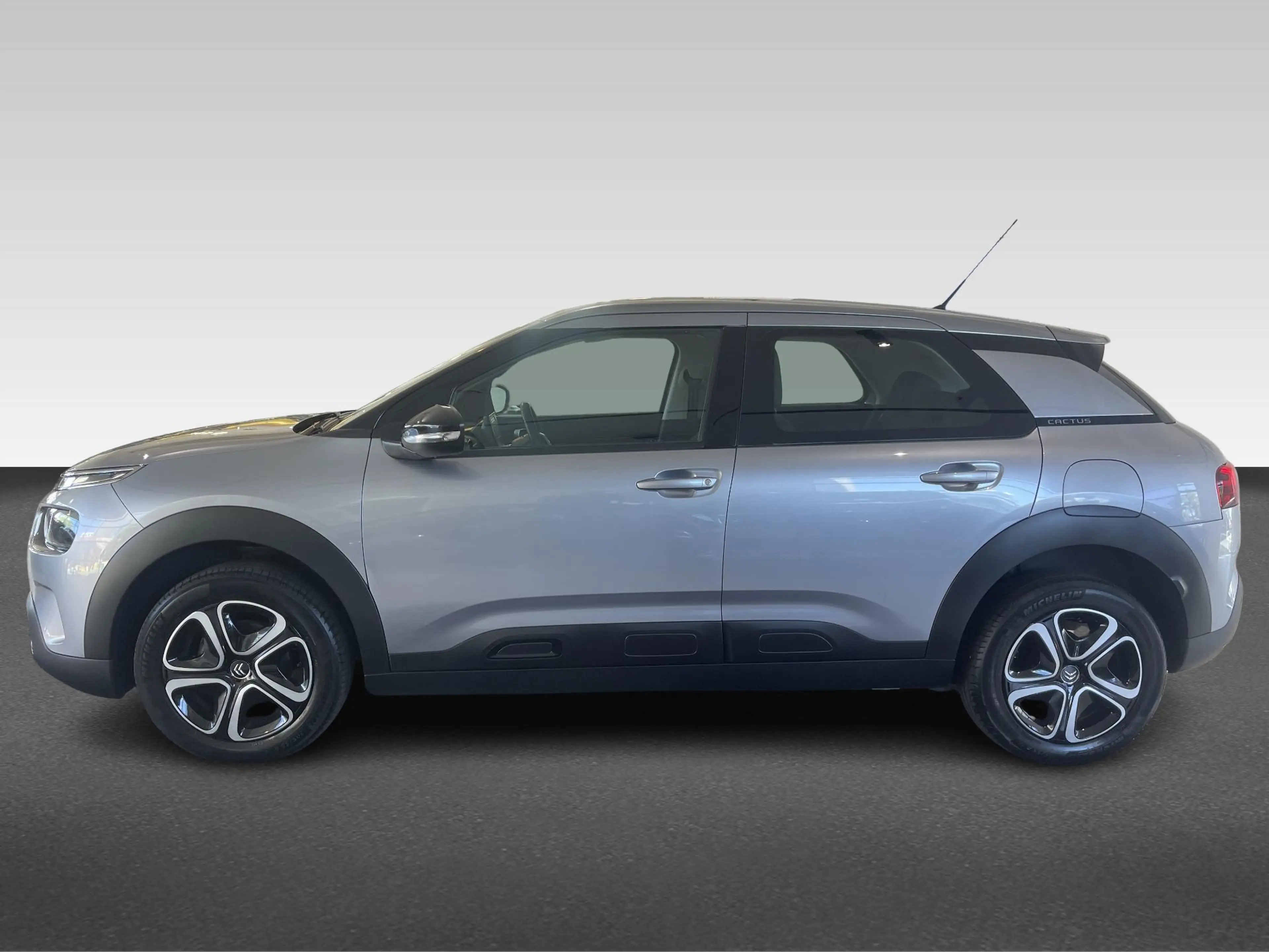 Citroen C4 Cactus 1.2 PureTech Feel | Parkeersensoren Achter | Apple — photo 2
