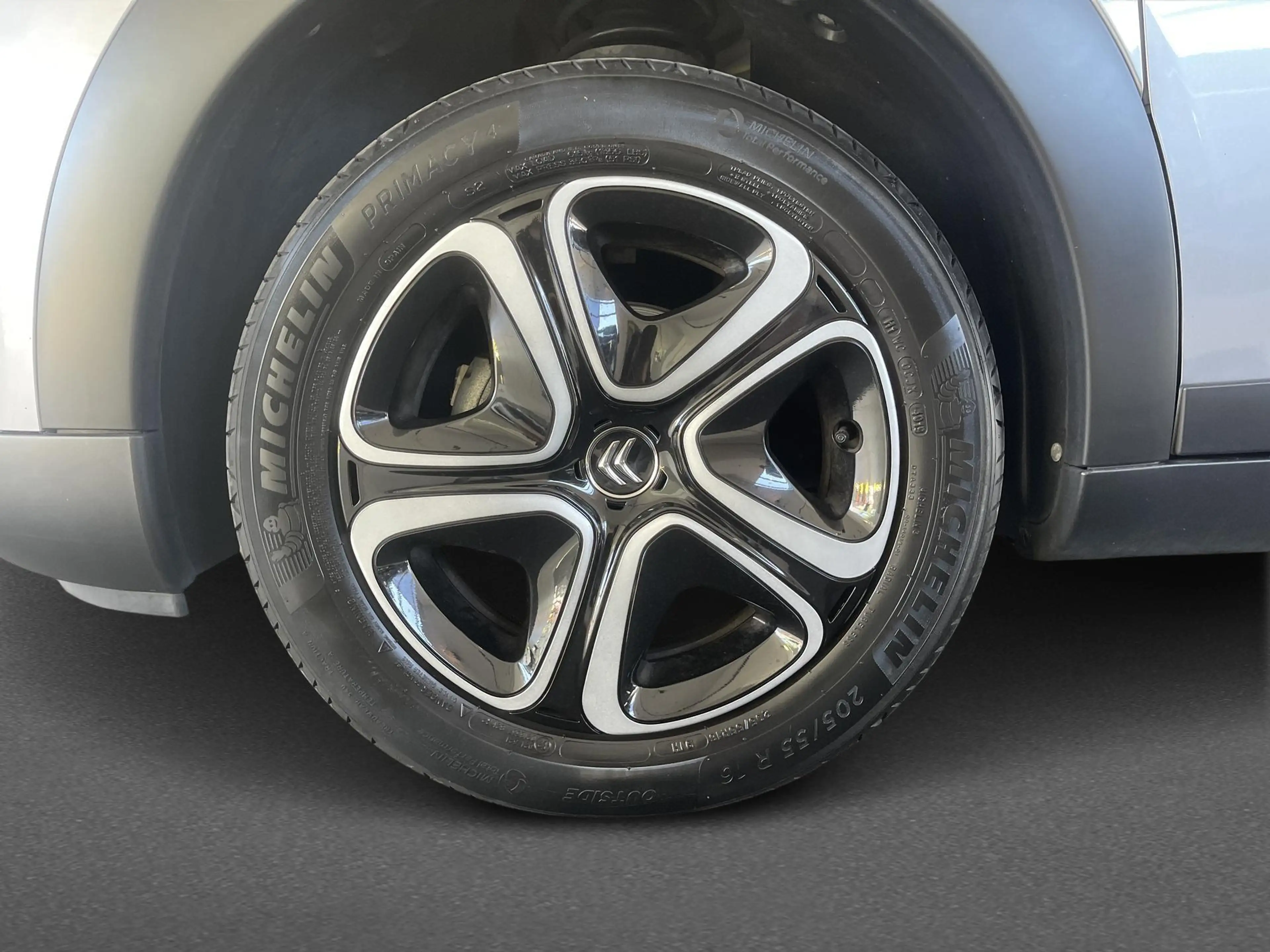 Citroen C4 Cactus 1.2 PureTech Feel | Parkeersensoren Achter | Apple — photo 8