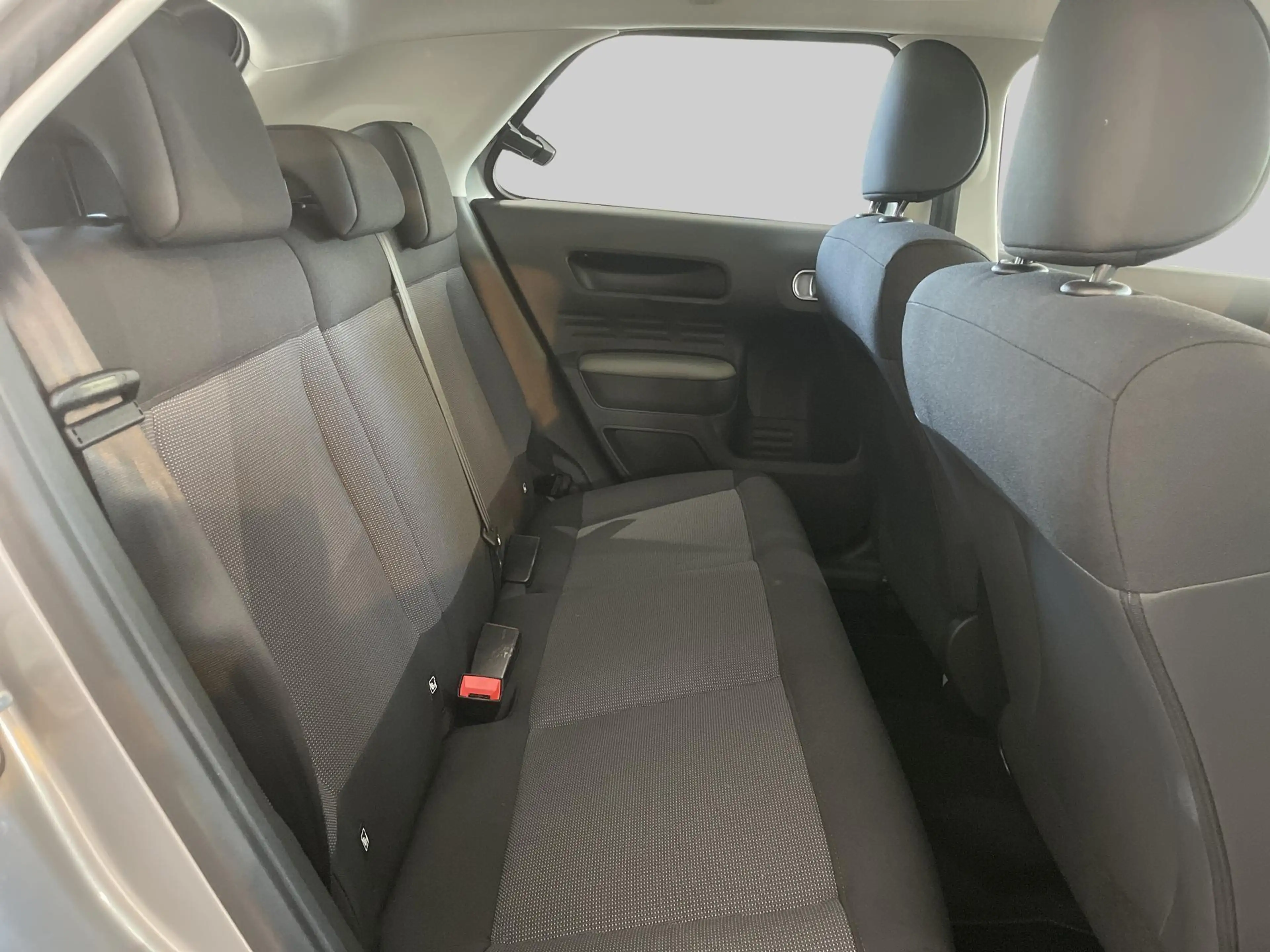 Citroen C4 Cactus 1.2 PureTech Feel | Parkeersensoren Achter | Apple — photo 15