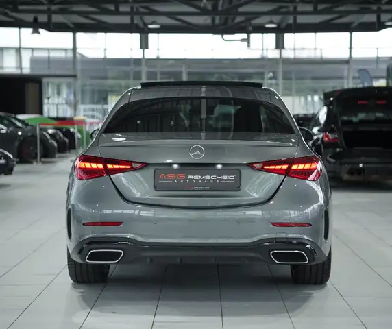 Mercedes-Benz C Class view 9