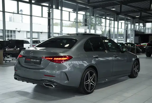 Mercedes-Benz C Class view 8