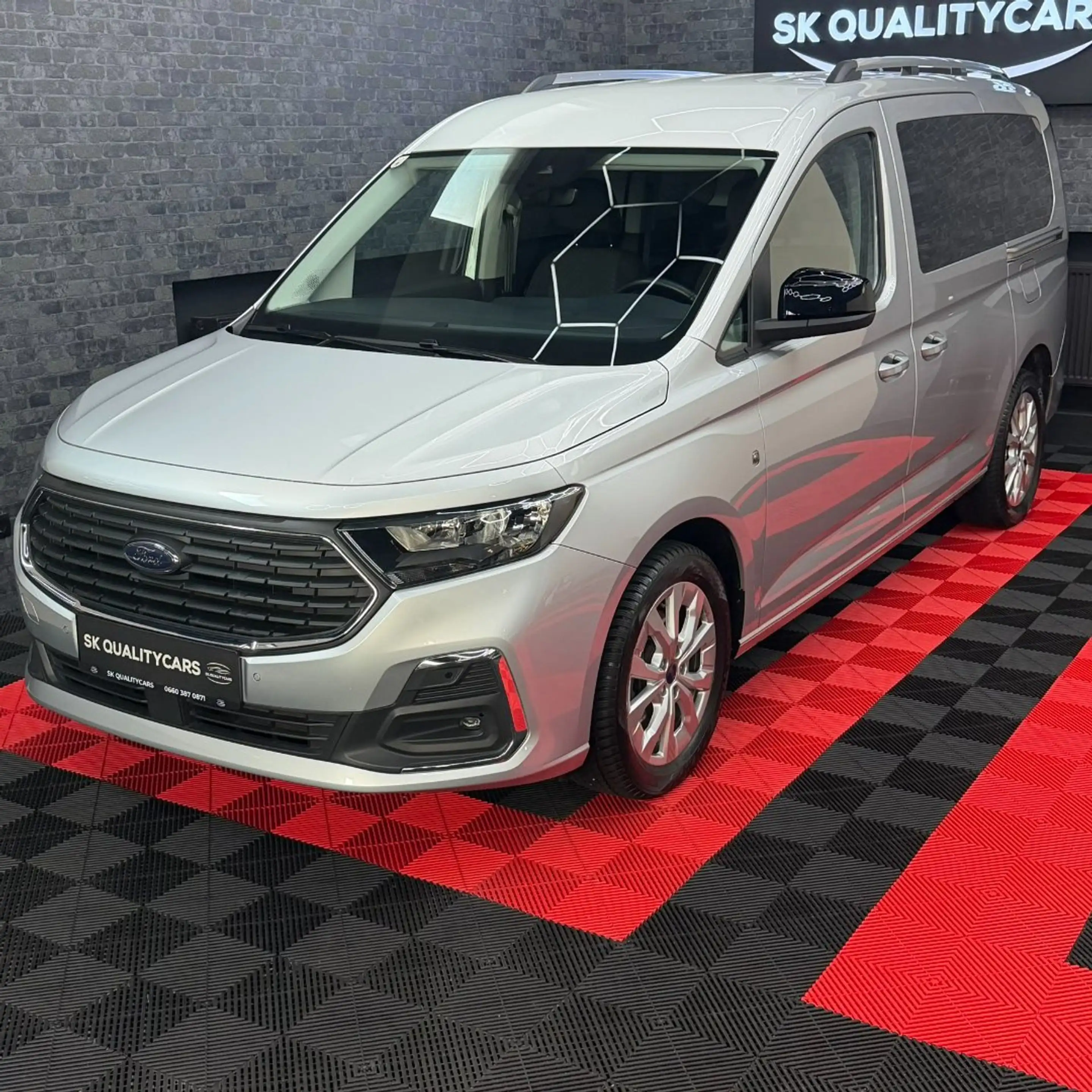 Ford Grand Tourneo Tourneo Connect 2.0 EcoBlue Grand Titanium (EURO 6 — photo 4