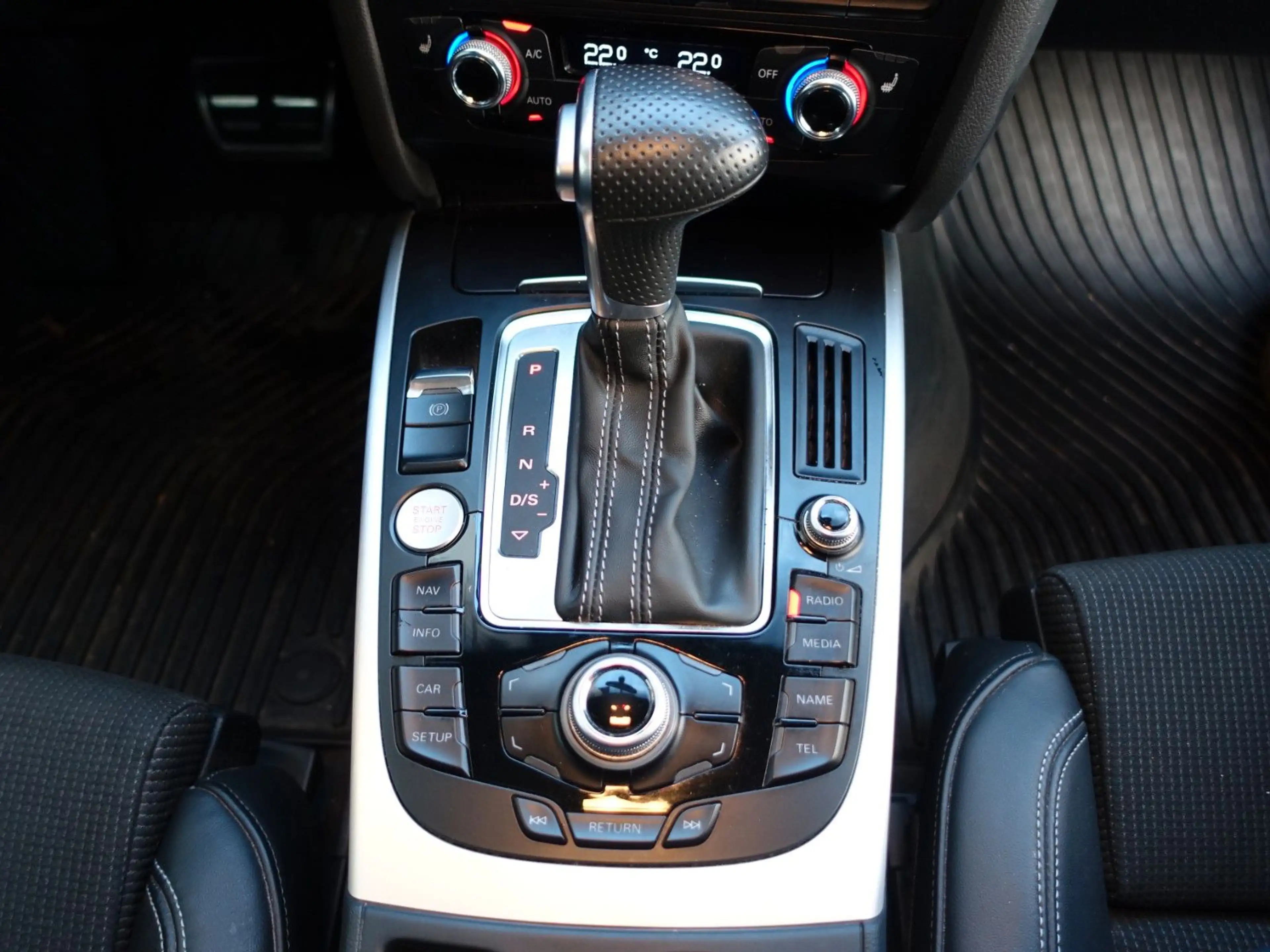 Audi A5 Sportback 3.0 TDI quattro S-LINE/B&O/AHK — photo 14