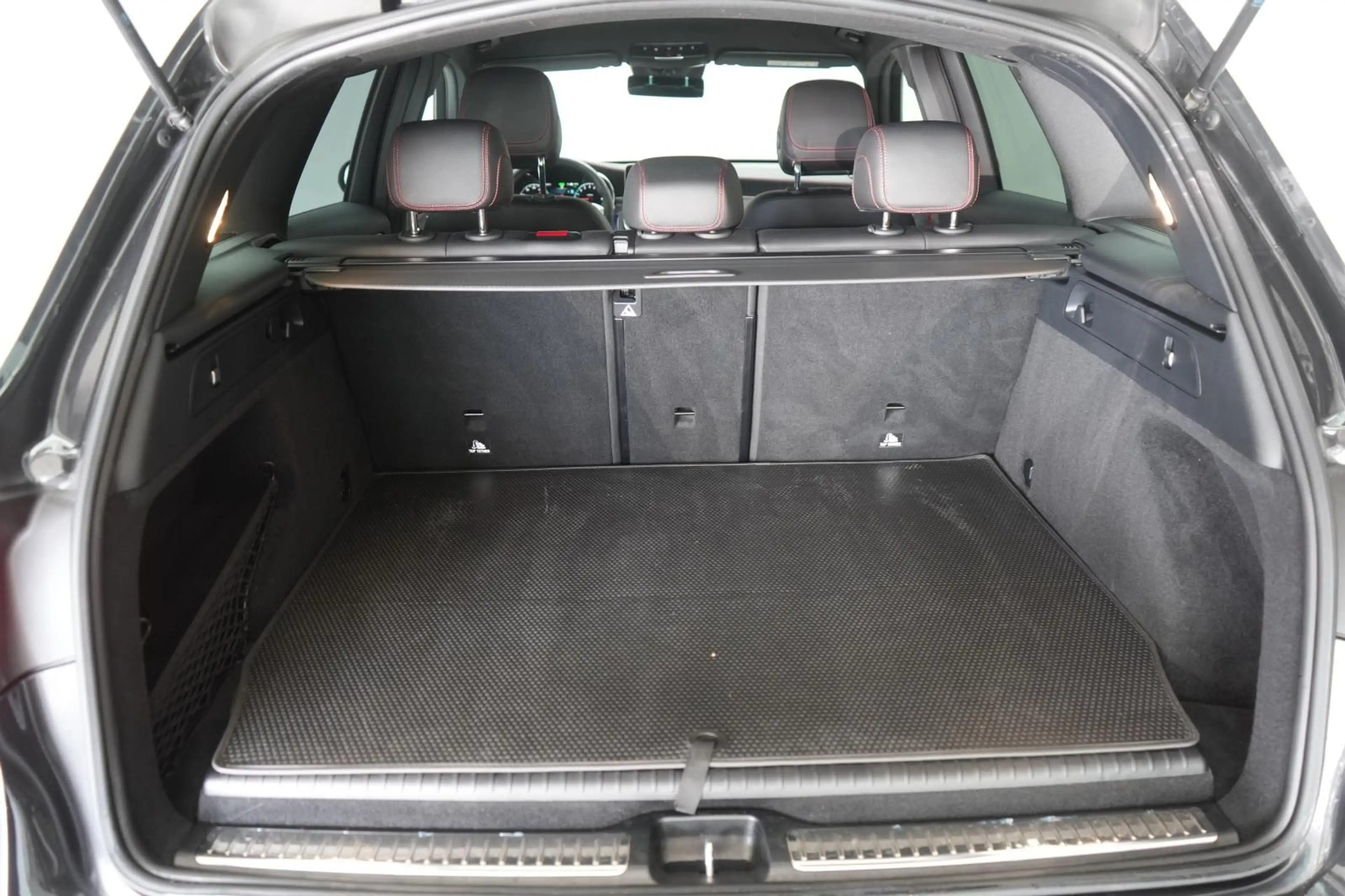 Mercedes-Benz GLC 300 e 4Matic 9G-Tronic AMG Kamera/AHK/Virtua — photo 9