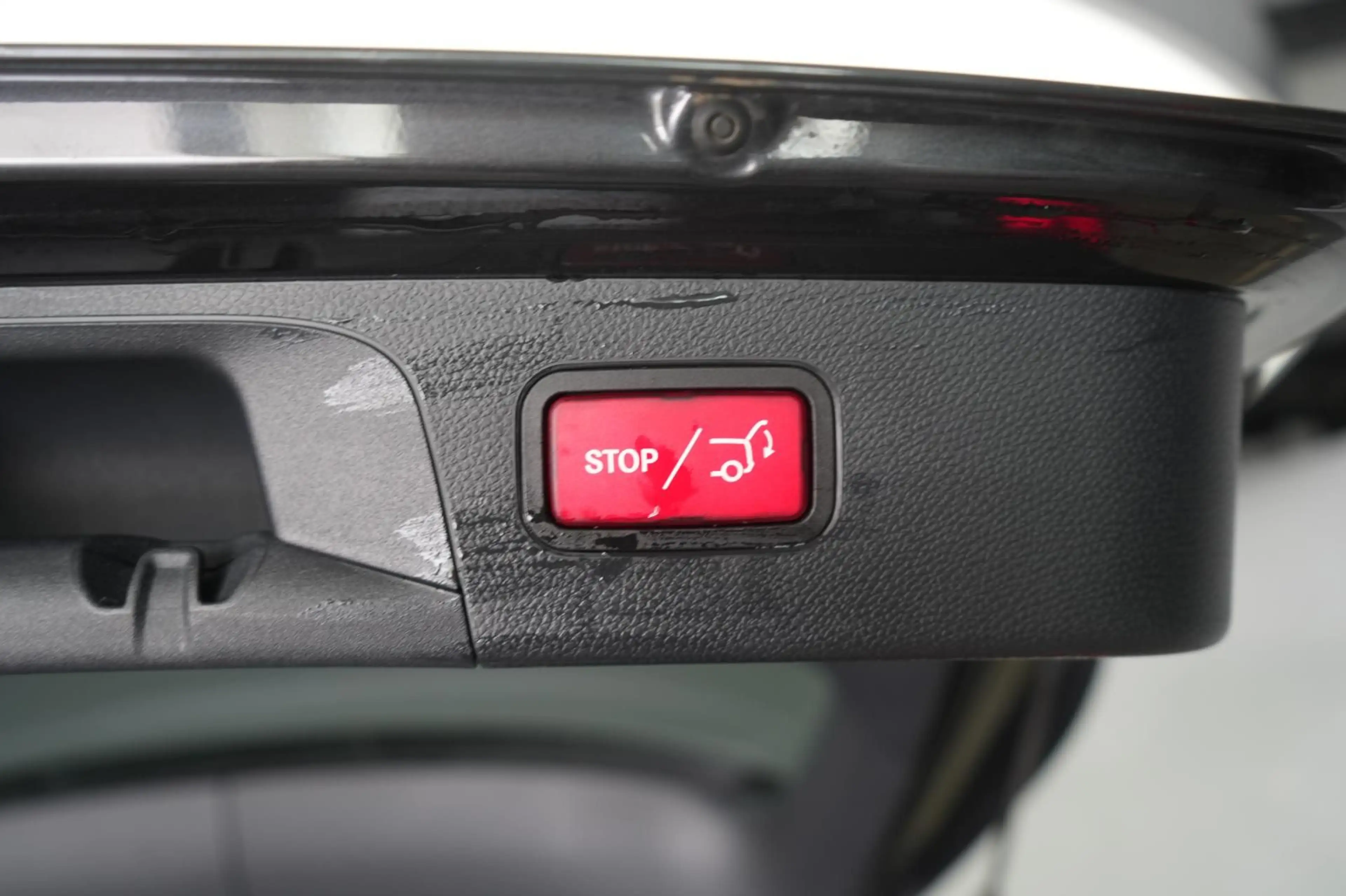 Mercedes-Benz GLC 300 e 4Matic 9G-Tronic AMG Kamera/AHK/Virtua — photo 11