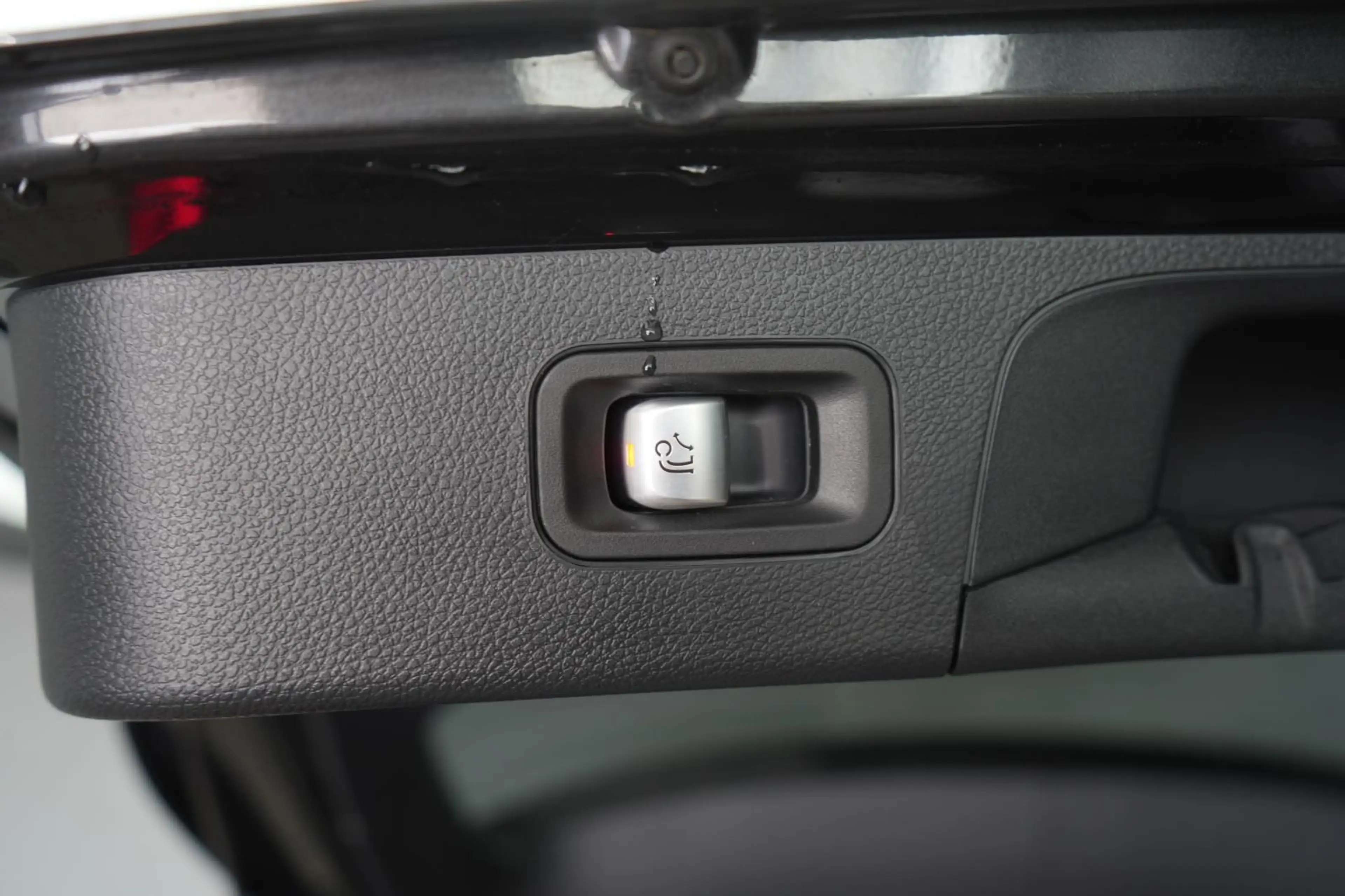 Mercedes-Benz GLC 300 e 4Matic 9G-Tronic AMG Kamera/AHK/Virtua — photo 12