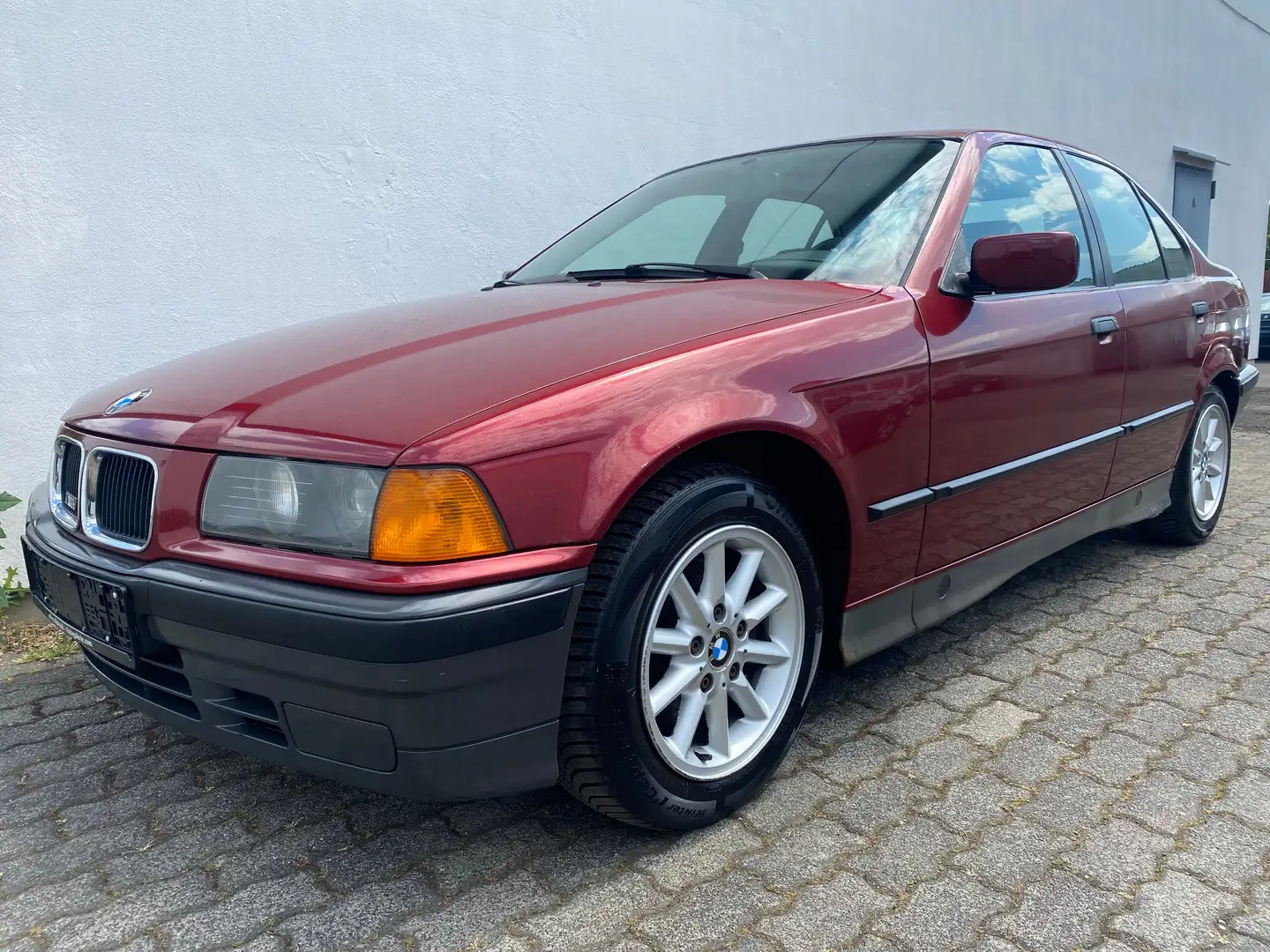 BMW 316 316i Automatik E36 Limosine Original KM 30 Jahre Rouge - 1