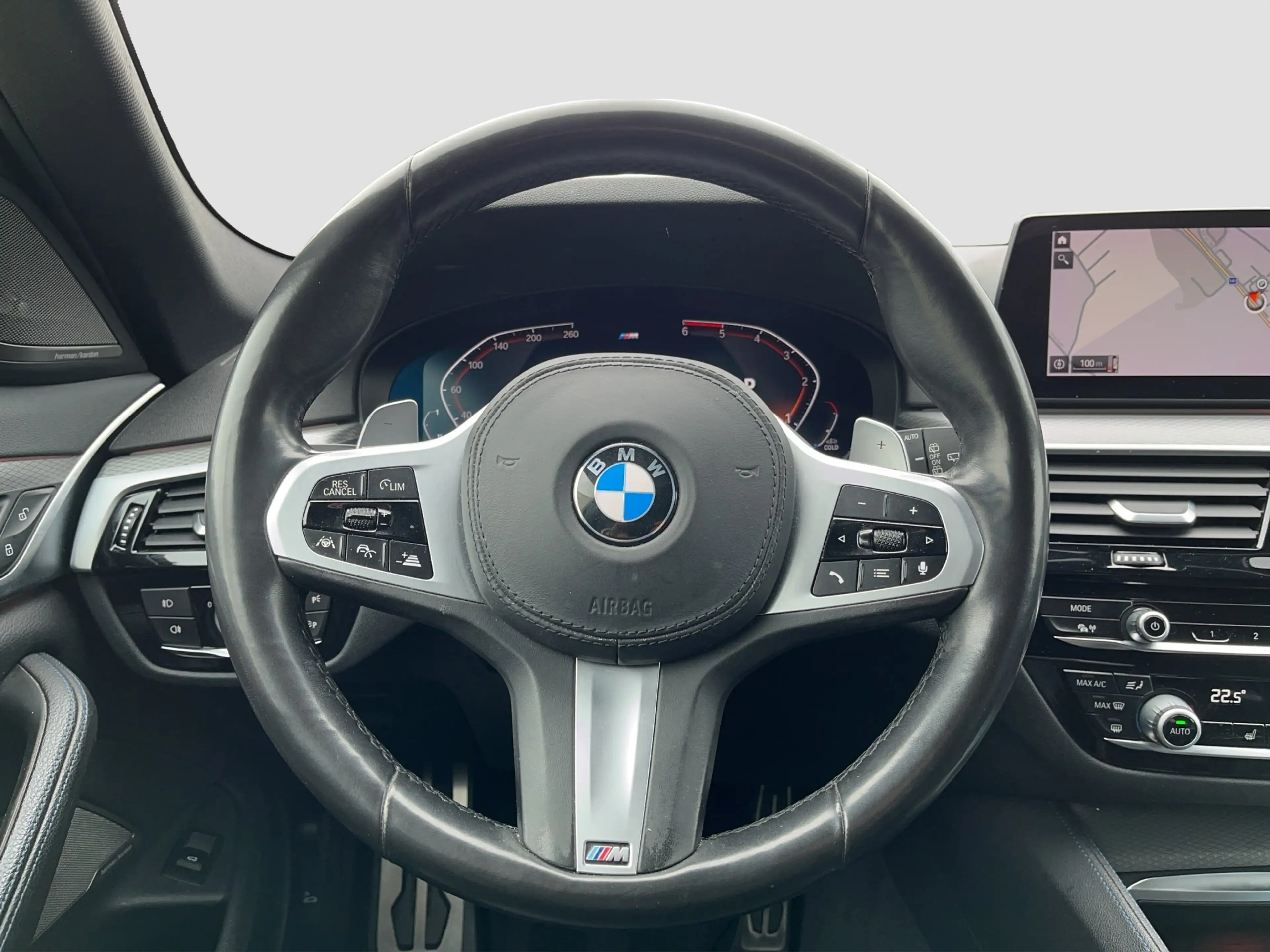 BMW 520 d Touring M-Sport Business KAM 360 LED ACC LM — photo 10