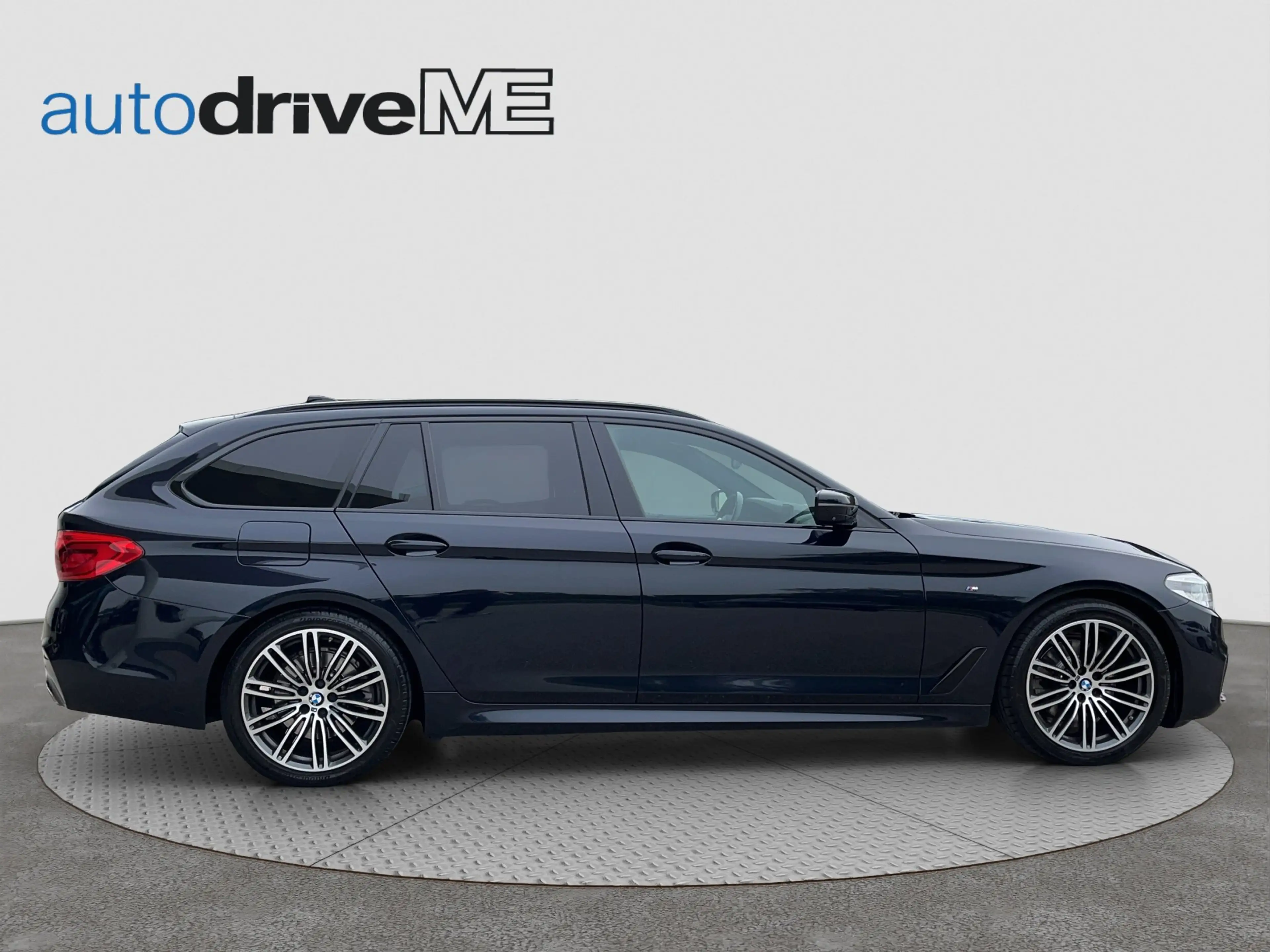 BMW 520 d Touring M-Sport Business KAM 360 LED ACC LM — photo 7