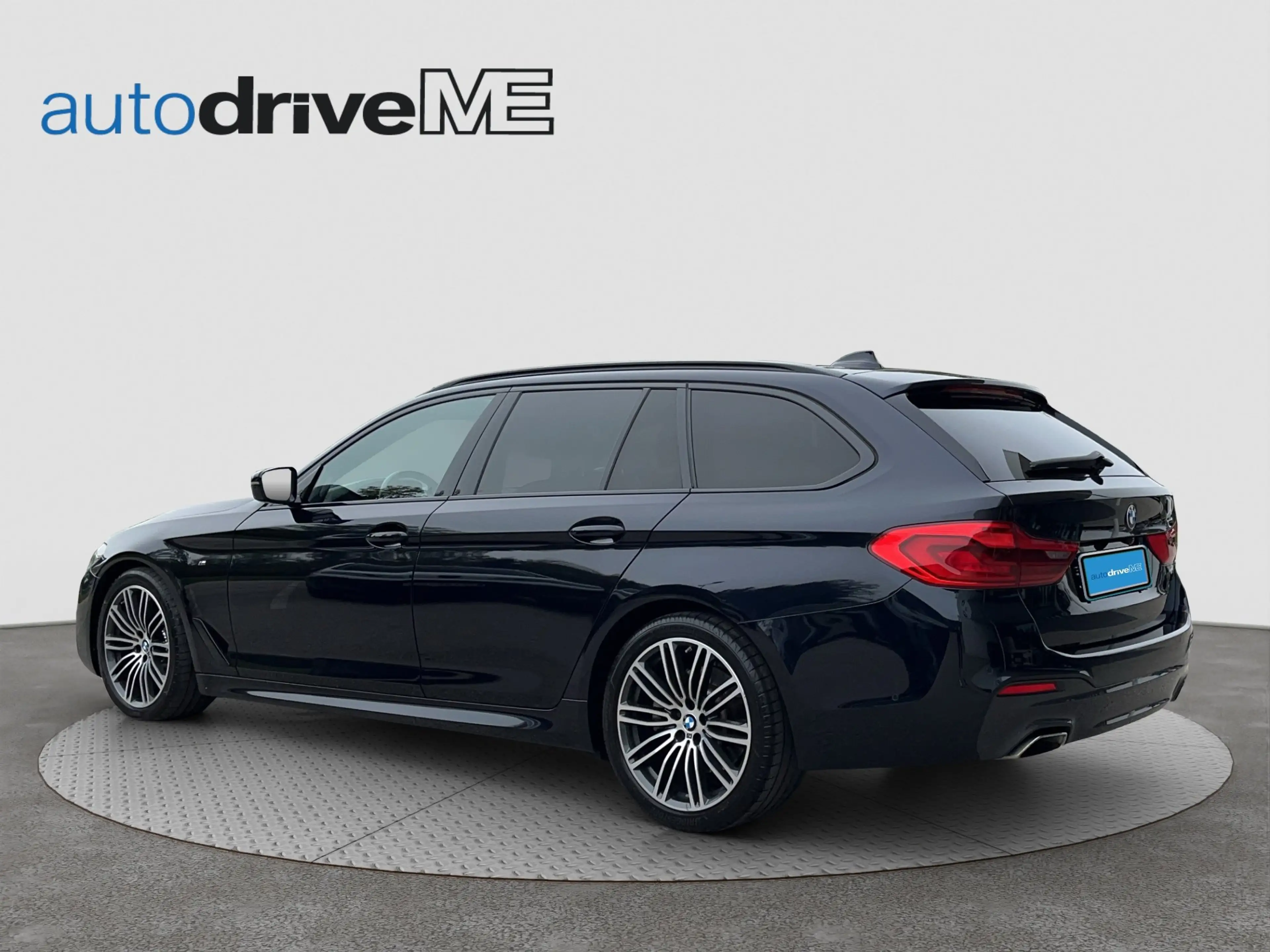 BMW 520 d Touring M-Sport Business KAM 360 LED ACC LM — photo 4