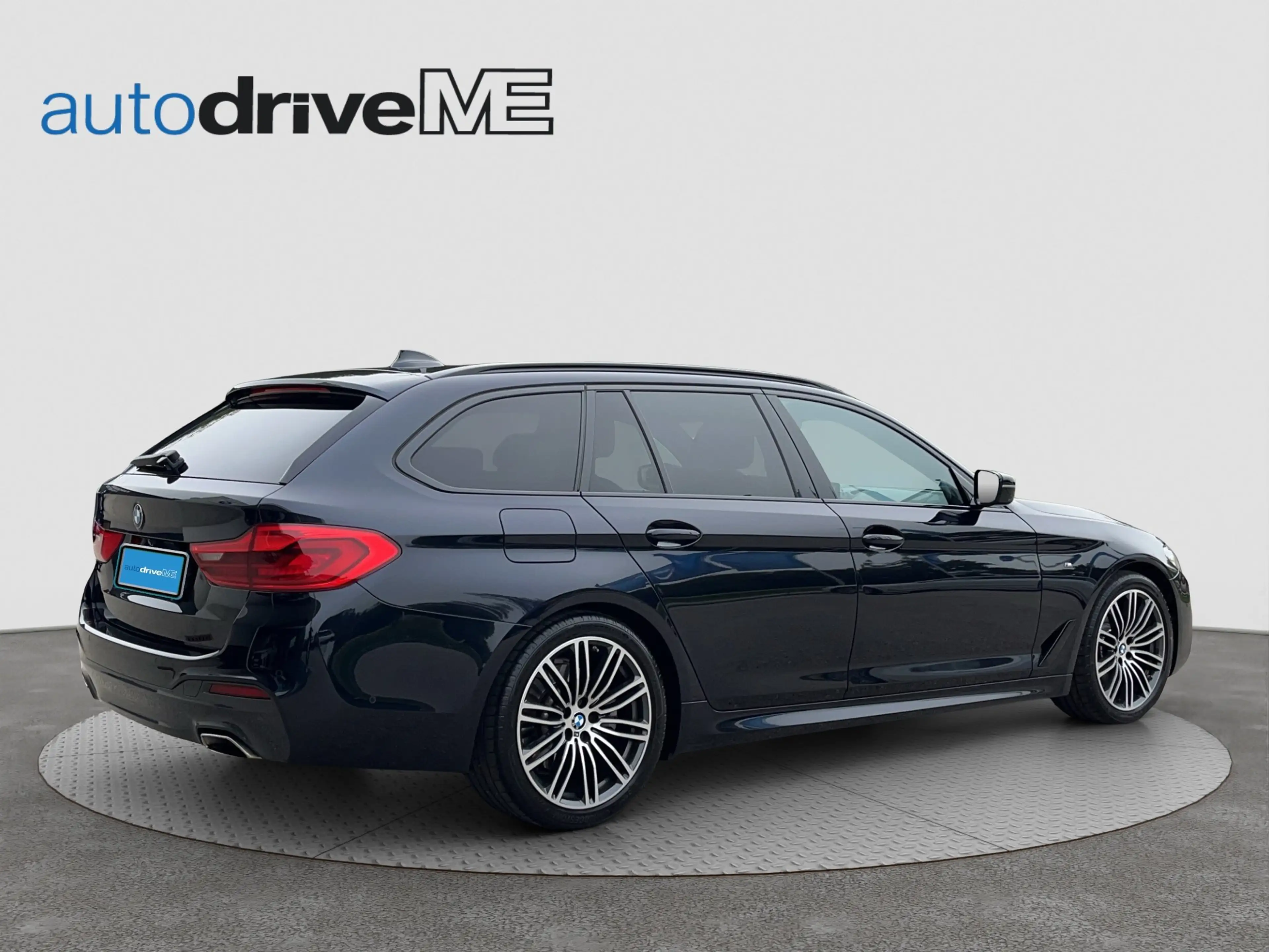 BMW 520 d Touring M-Sport Business KAM 360 LED ACC LM — photo 6